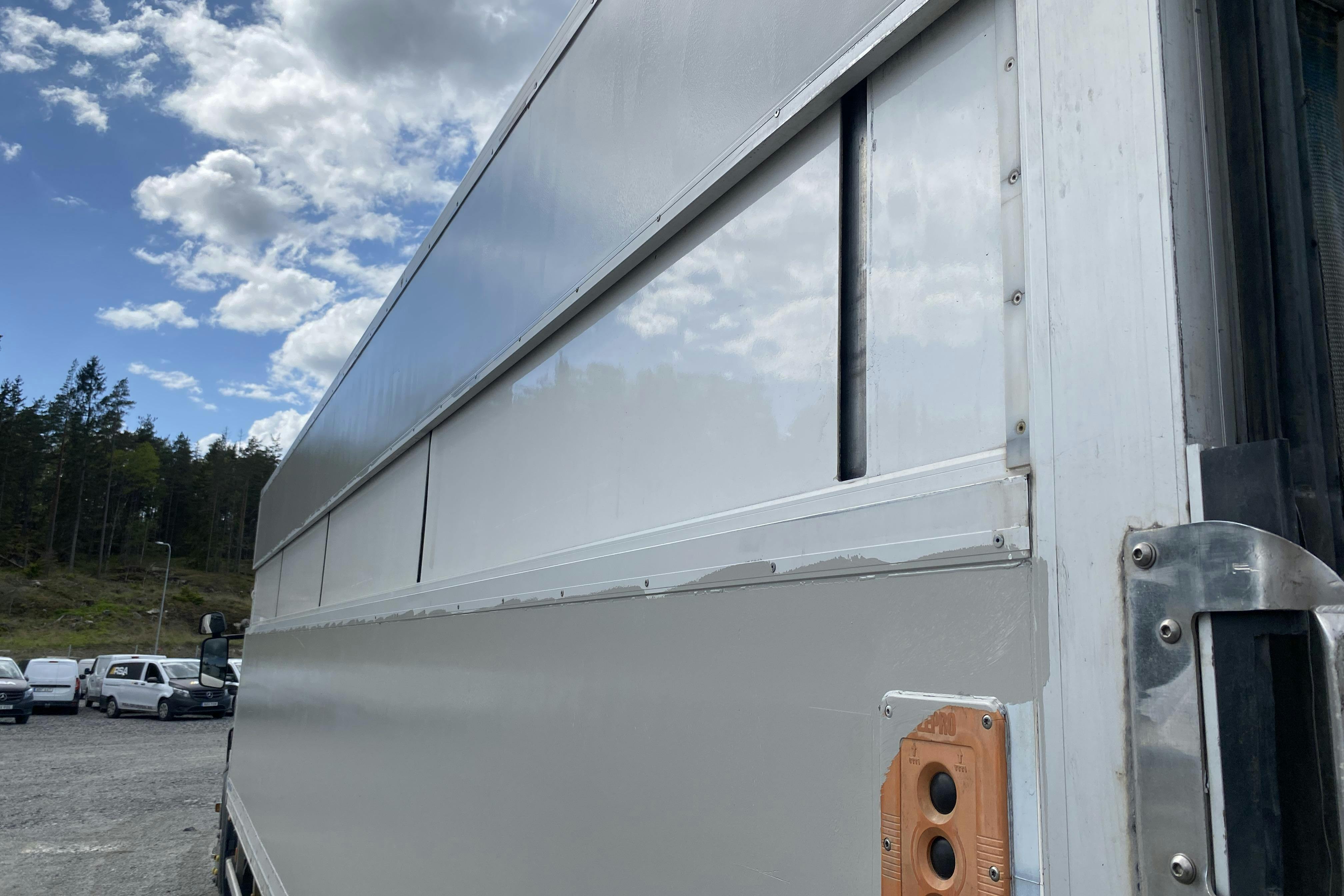 SCANIA P280 - 608 182 km - Automat - 2013