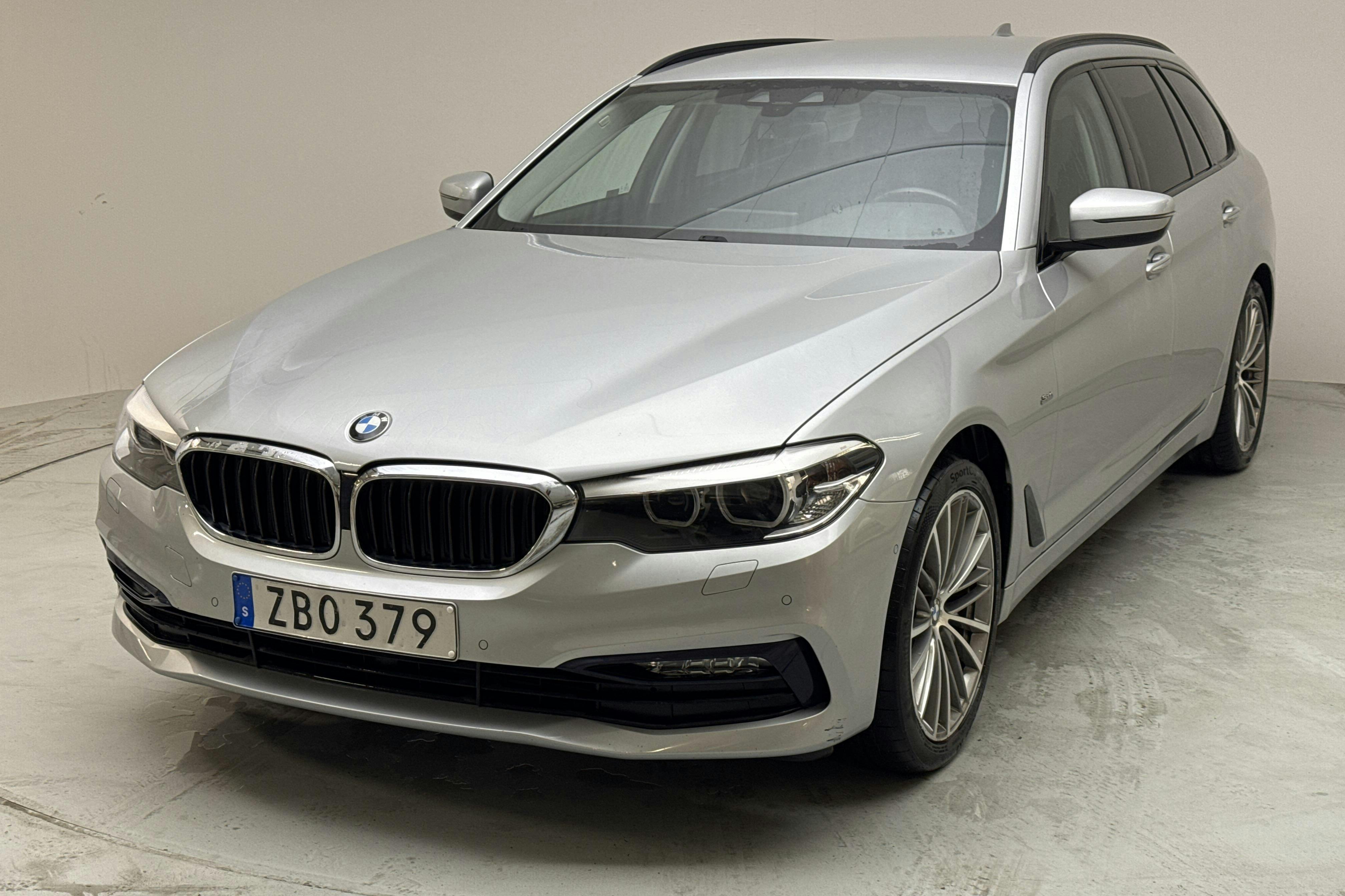 BMW 520d xDrive Touring, G31 (190hk) - 16 463 mil - Automat - silver - 2018
