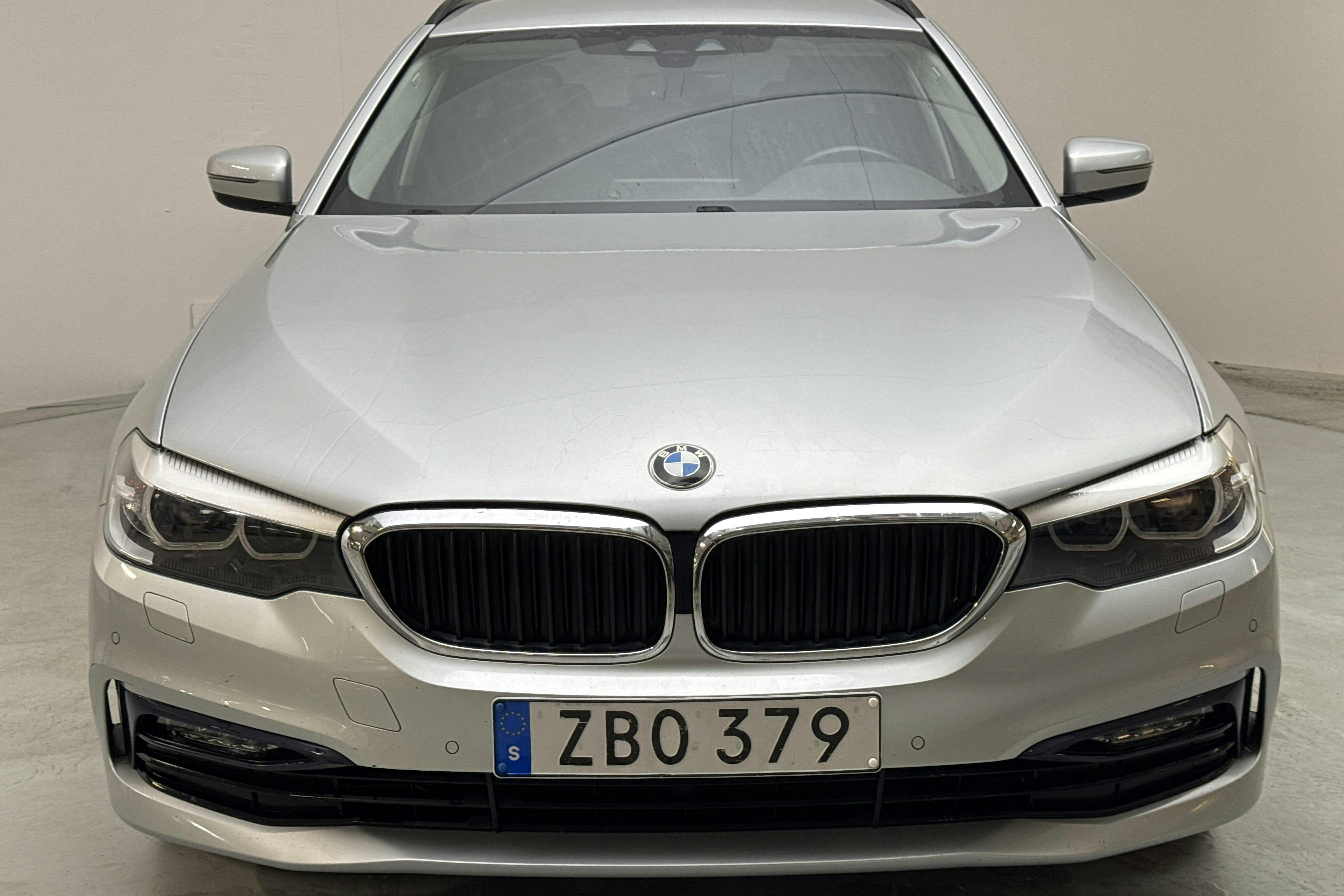 BMW 520d xDrive Touring, G31 (190hk) - 16 463 mil - Automat - silver - 2018