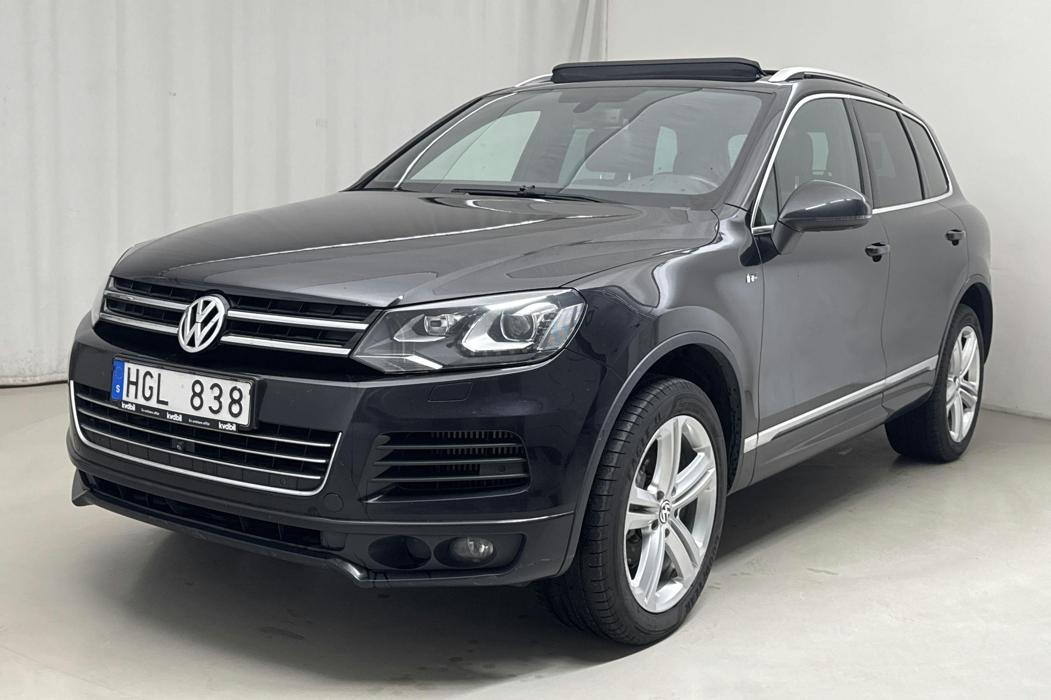 VW Touareg V6 TDI BlueMotion Technology (245hk) - 22 676 mil - Automat - svart - 2014