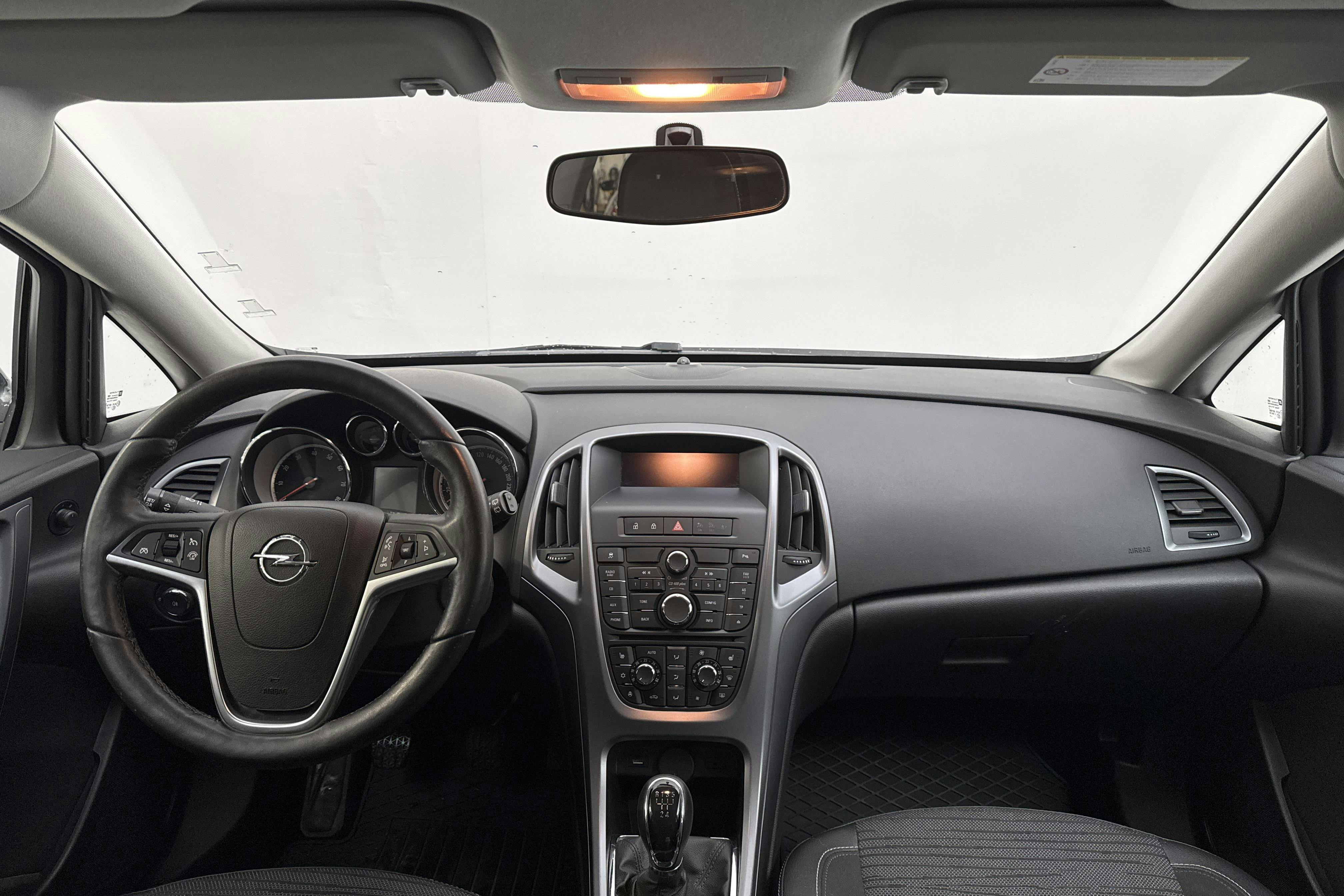 Opel Astra 1.6 ECOTEC 5dr (115hk) - 12 202 mil - Manuell - grå - 2014