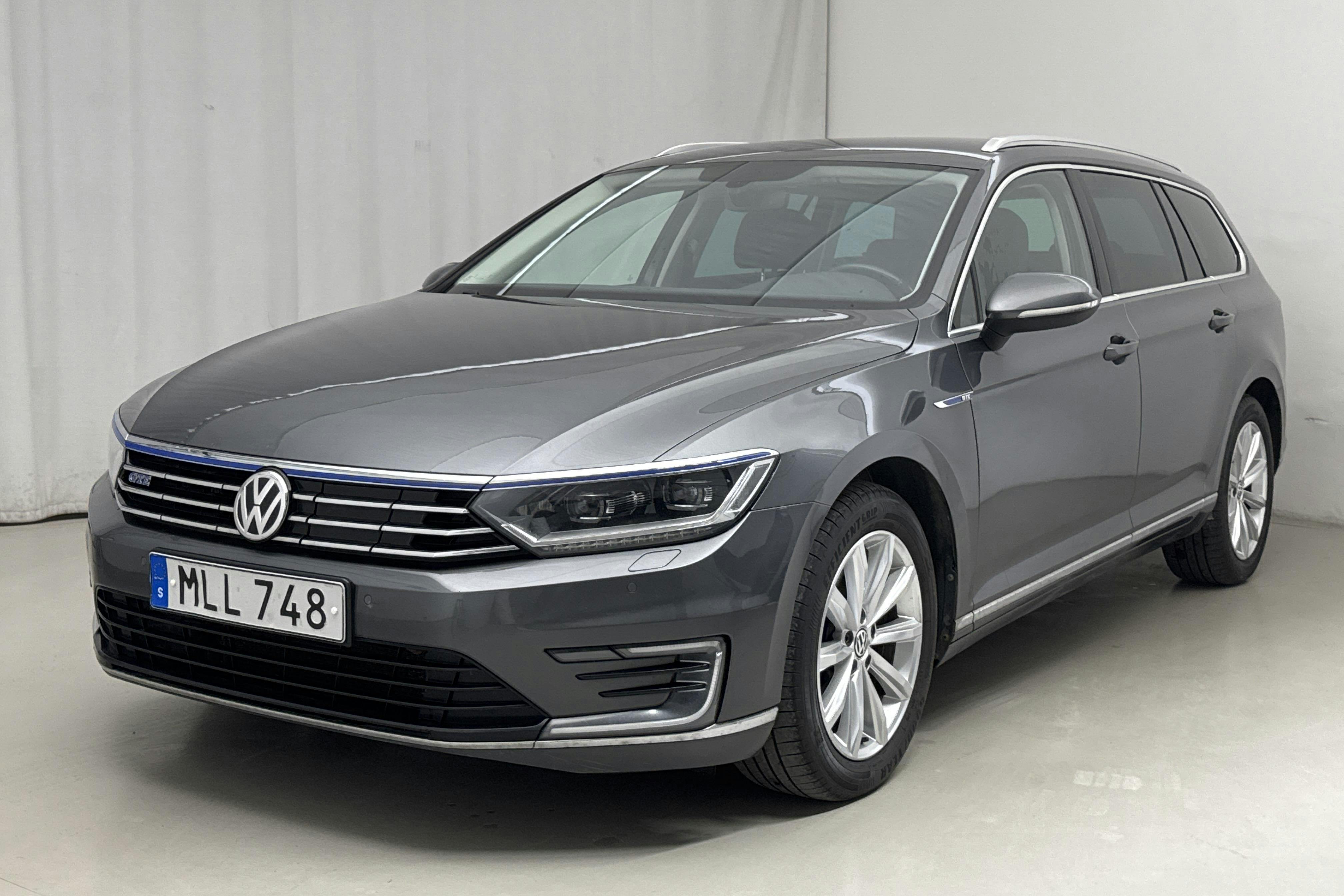 VW Passat 1.4 Plug-in-Hybrid Sportscombi (218hk) - 19 795 mil - Automat - Dark Grey - 2016