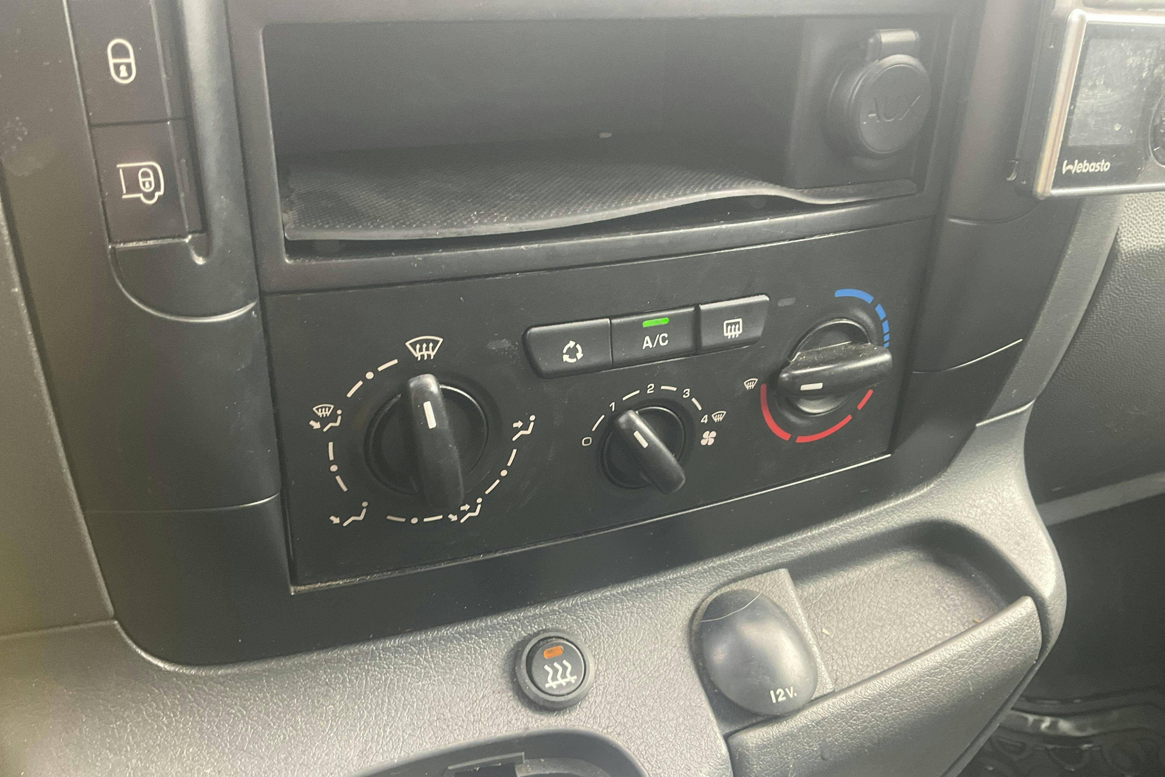 Toyota PROACE 2.0 D-4D (163hk) - 19 089 mil - Manuell - vit - 2014