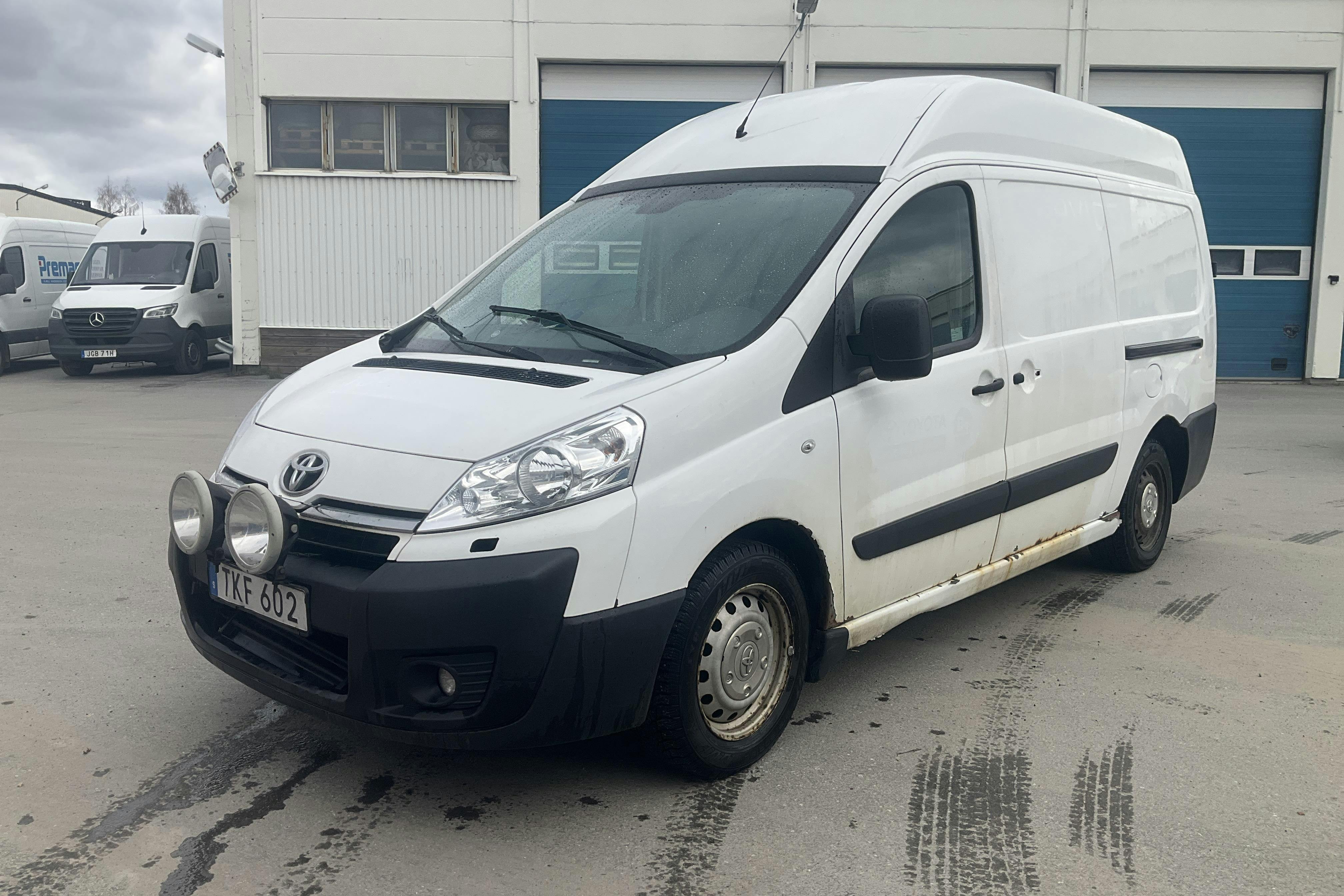 Toyota PROACE 2.0 D-4D (163hk) - 19 089 mil - Manuell - vit - 2014