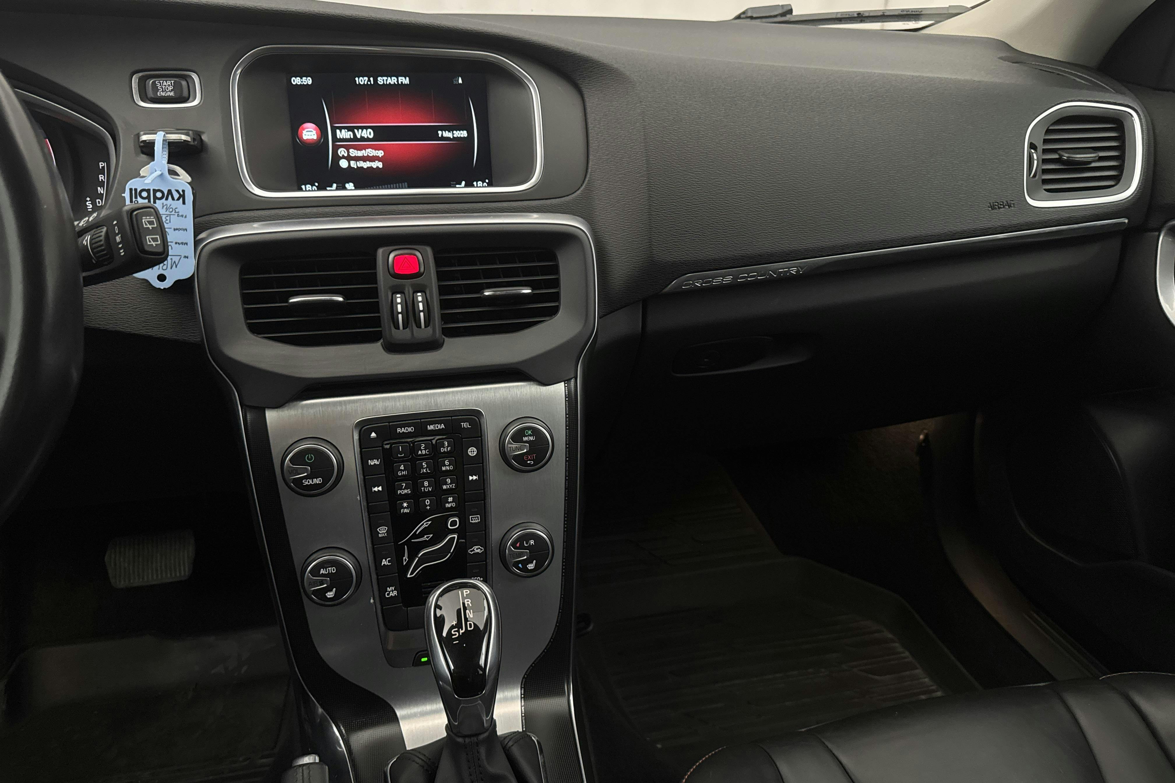 Volvo V40 Cross Country D3 (150hk) - 10 026 mil - Automat - blå - 2016