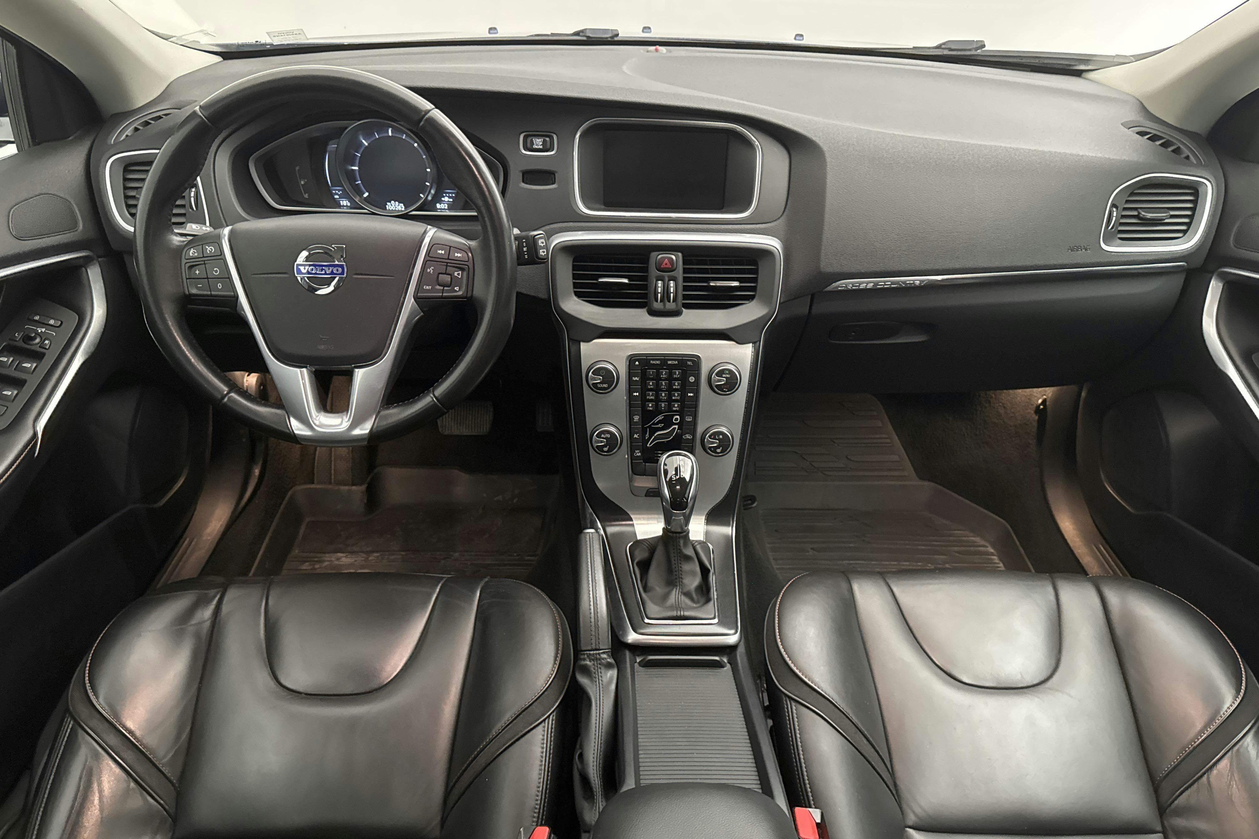 Volvo V40 Cross Country D3 (150hk) - 10 026 mil - Automat - blå - 2016