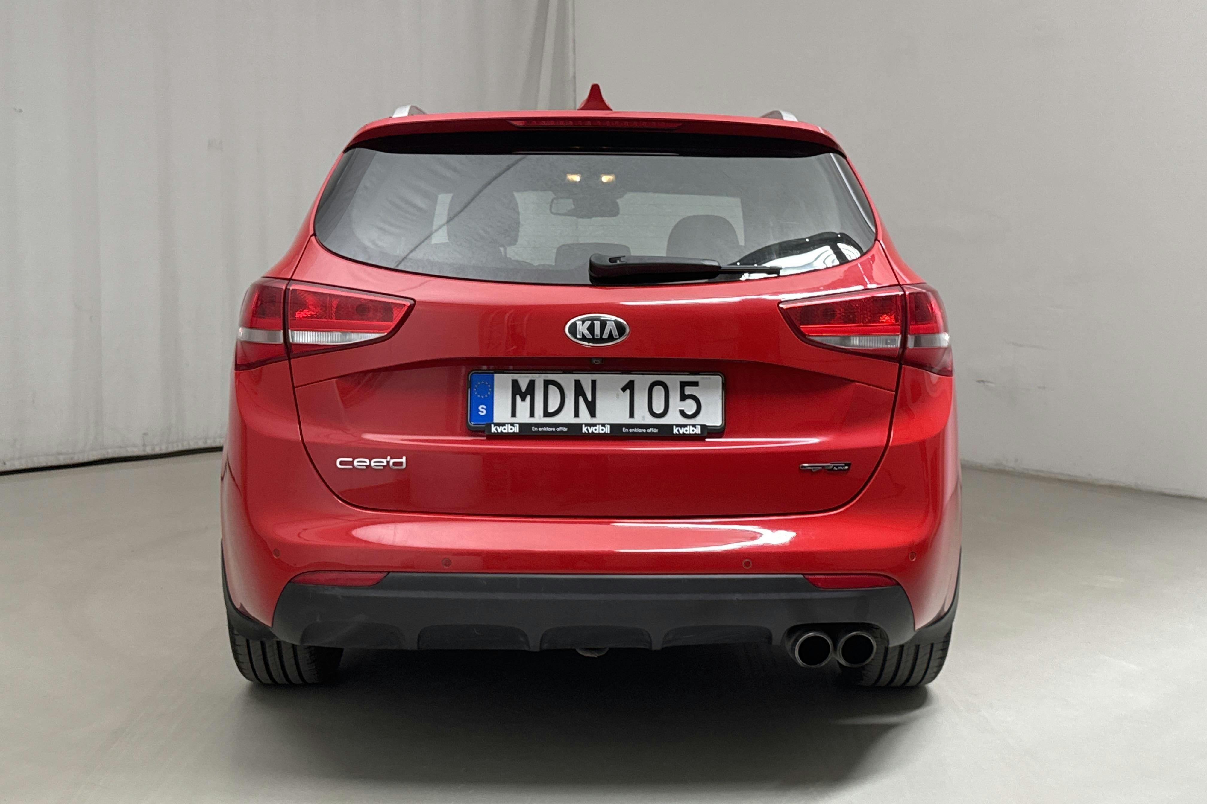 KIA Cee'd 1.6 SW (135hk) - 9 417 mil - Automat - röd - 2018
