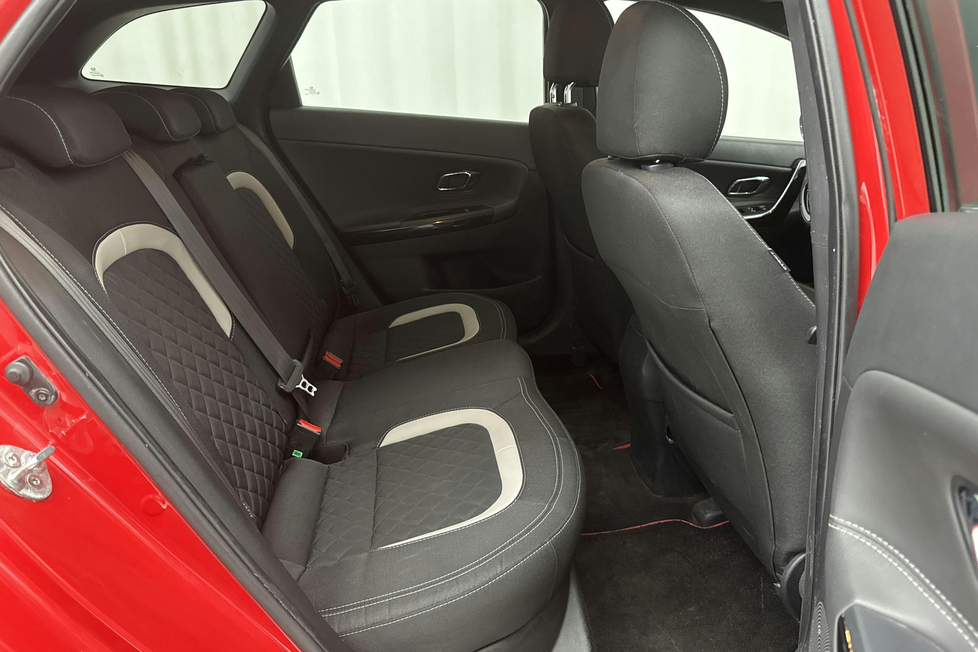KIA Cee'd 1.6 SW (135hk) - 9 417 mil - Automat - röd - 2018