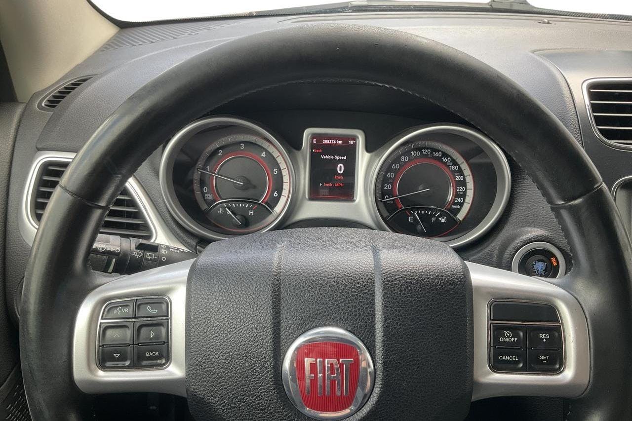 Fiat Freemont 2.0 Multijet 2WD (140hk) - 205 370 km - Manual - gray - 2012