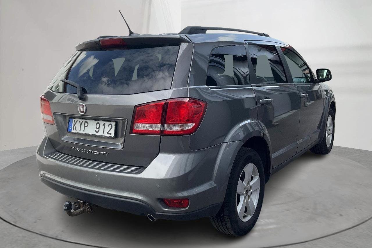 Fiat Freemont 2.0 Multijet 2WD (140hk) - 205 370 km - Manual - gray - 2012