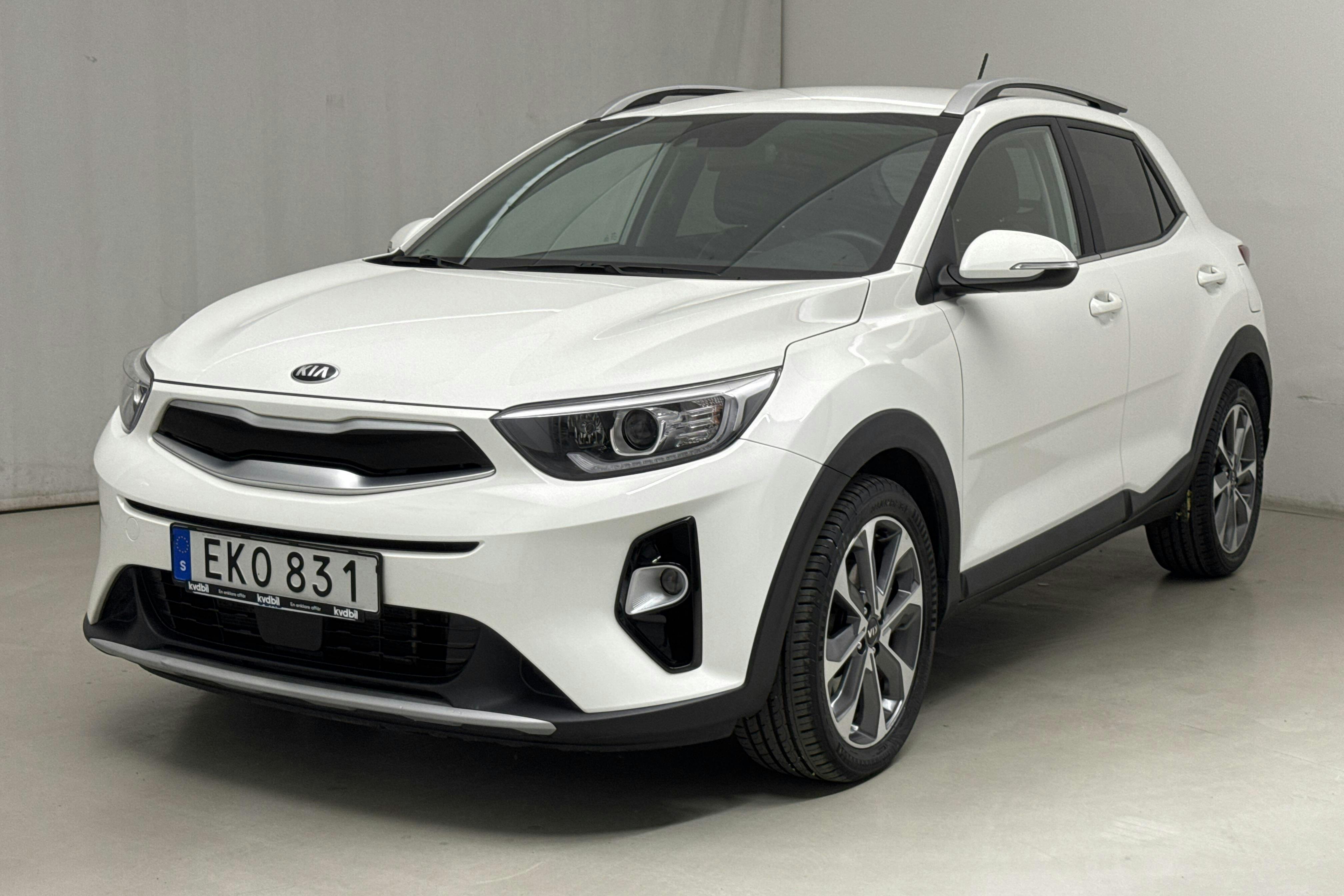 KIA Stonic 1.0 T-GDi (120hk) - 4 463 mil - Automat - vit - 2020