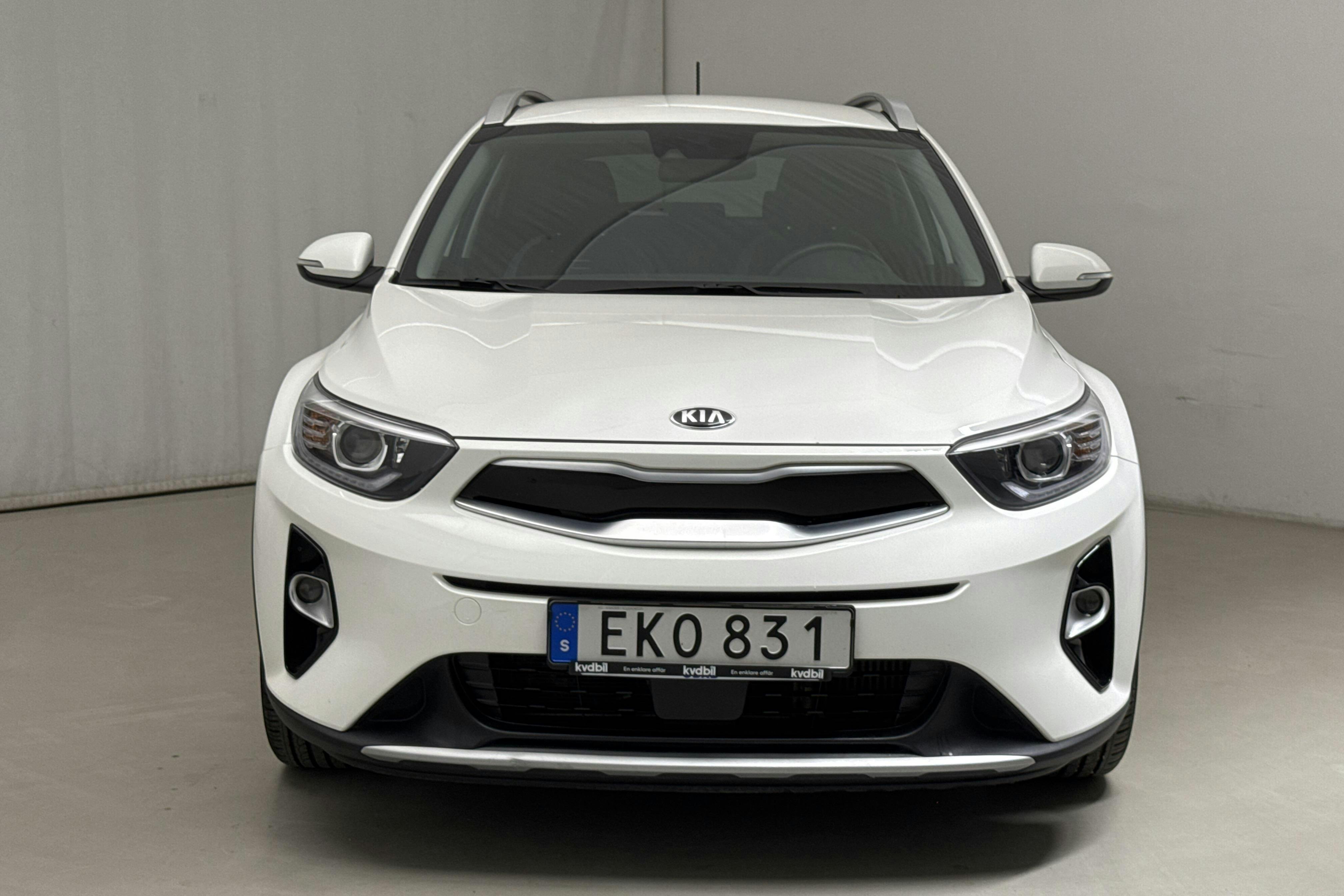 KIA Stonic 1.0 T-GDi (120hk) - 4 463 mil - Automat - vit - 2020