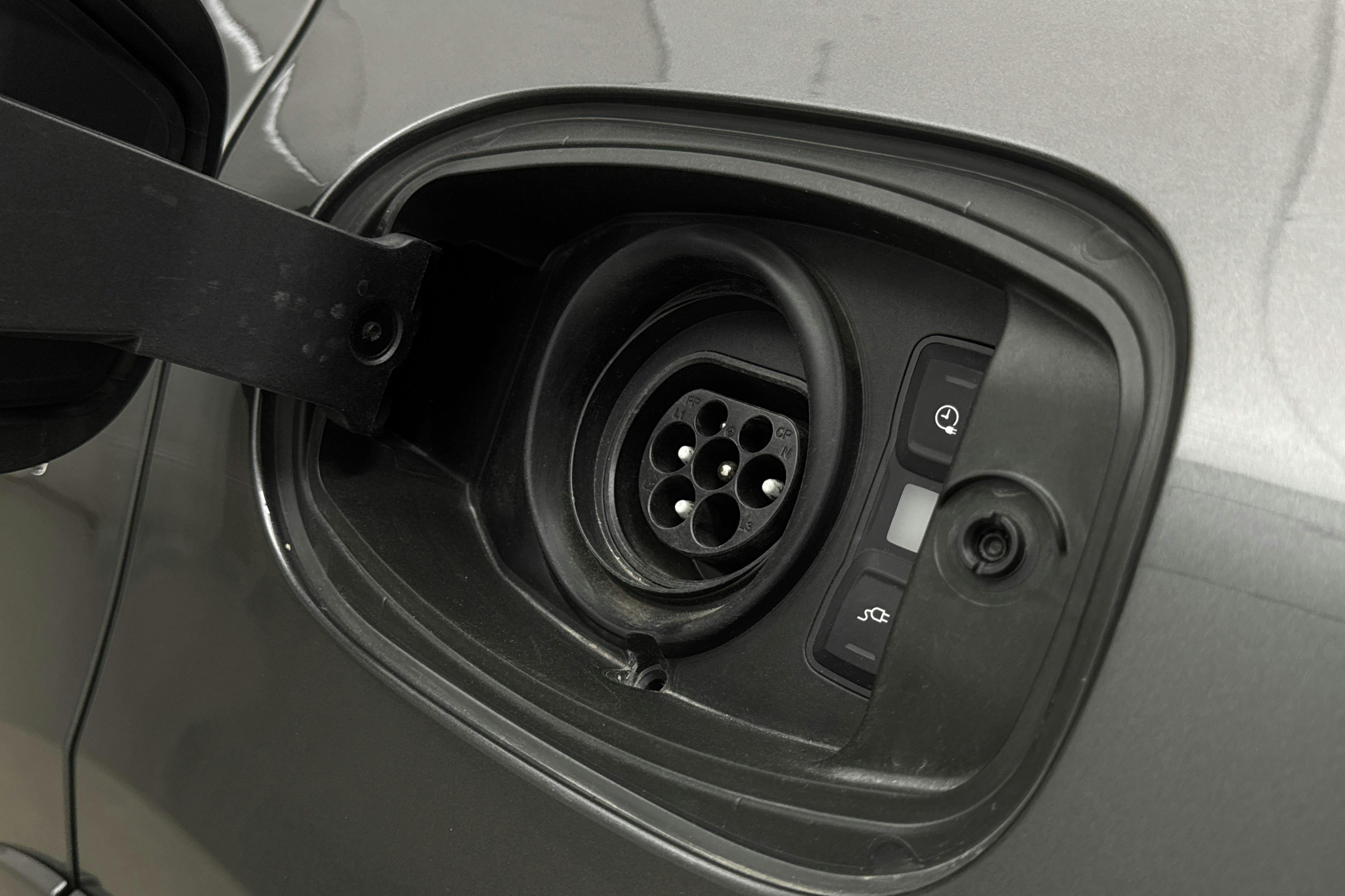 Porsche Cayenne E-hybrid (462hk) - 6 529 mil - Automat - Dark Grey - 2021