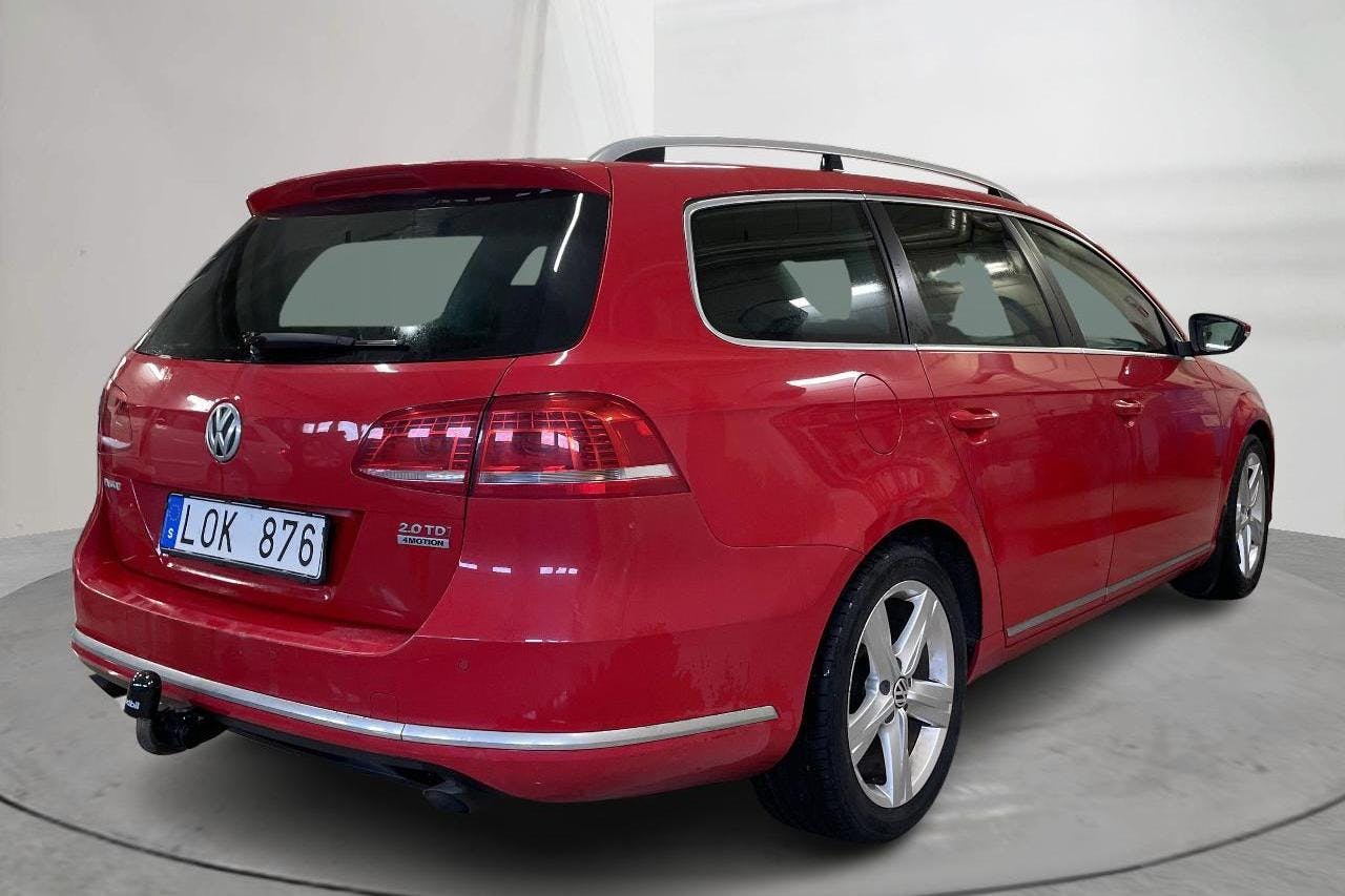 VW Passat 2.0 TDI BlueMotion Technology Variant 4Motion (170hk) - 22 992 mil - Automat - röd - 2011