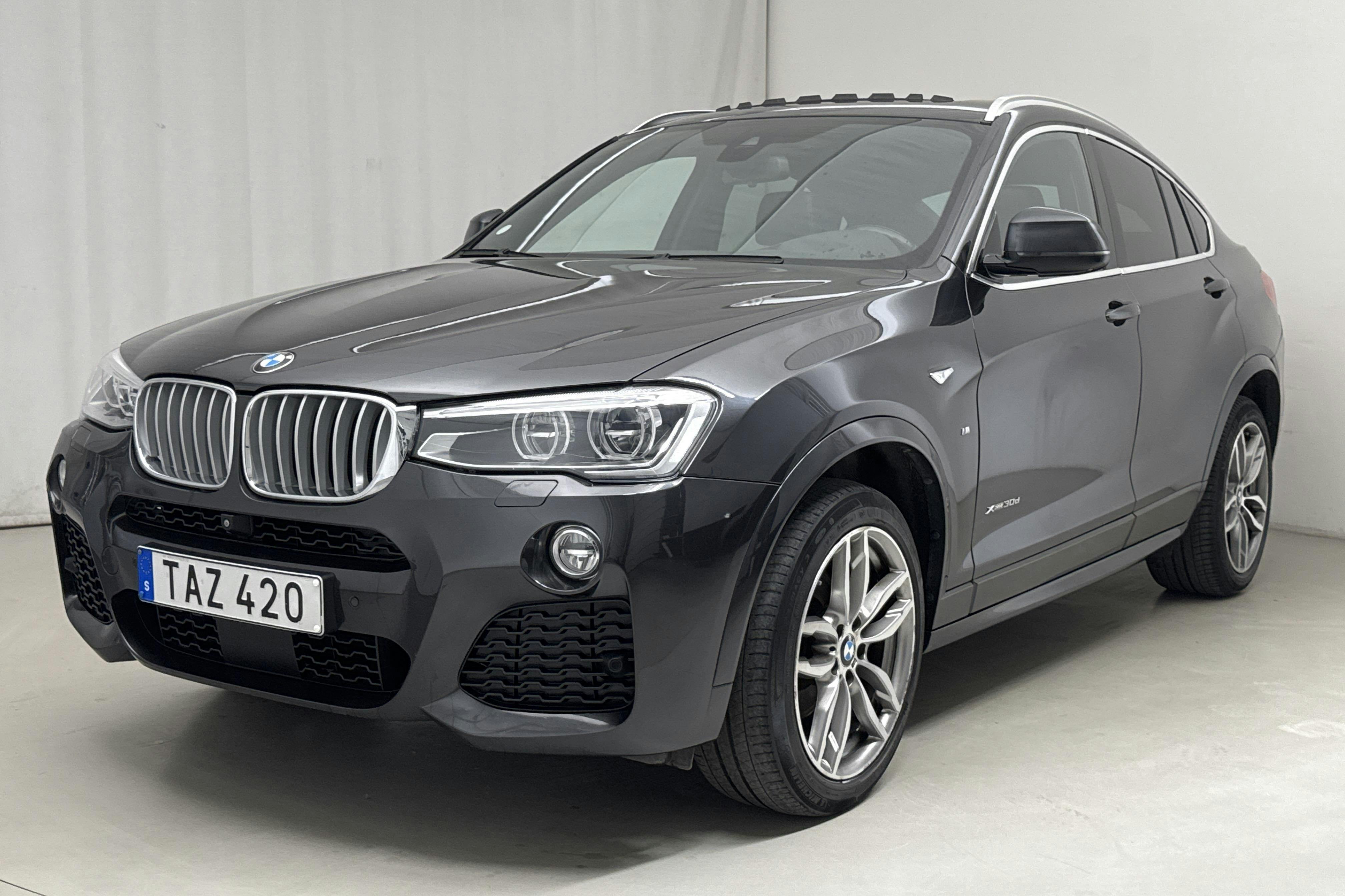 BMW X4 xDrive30d, F26 (258hk) - 163 600 km - Automatyczna - szary - 2017