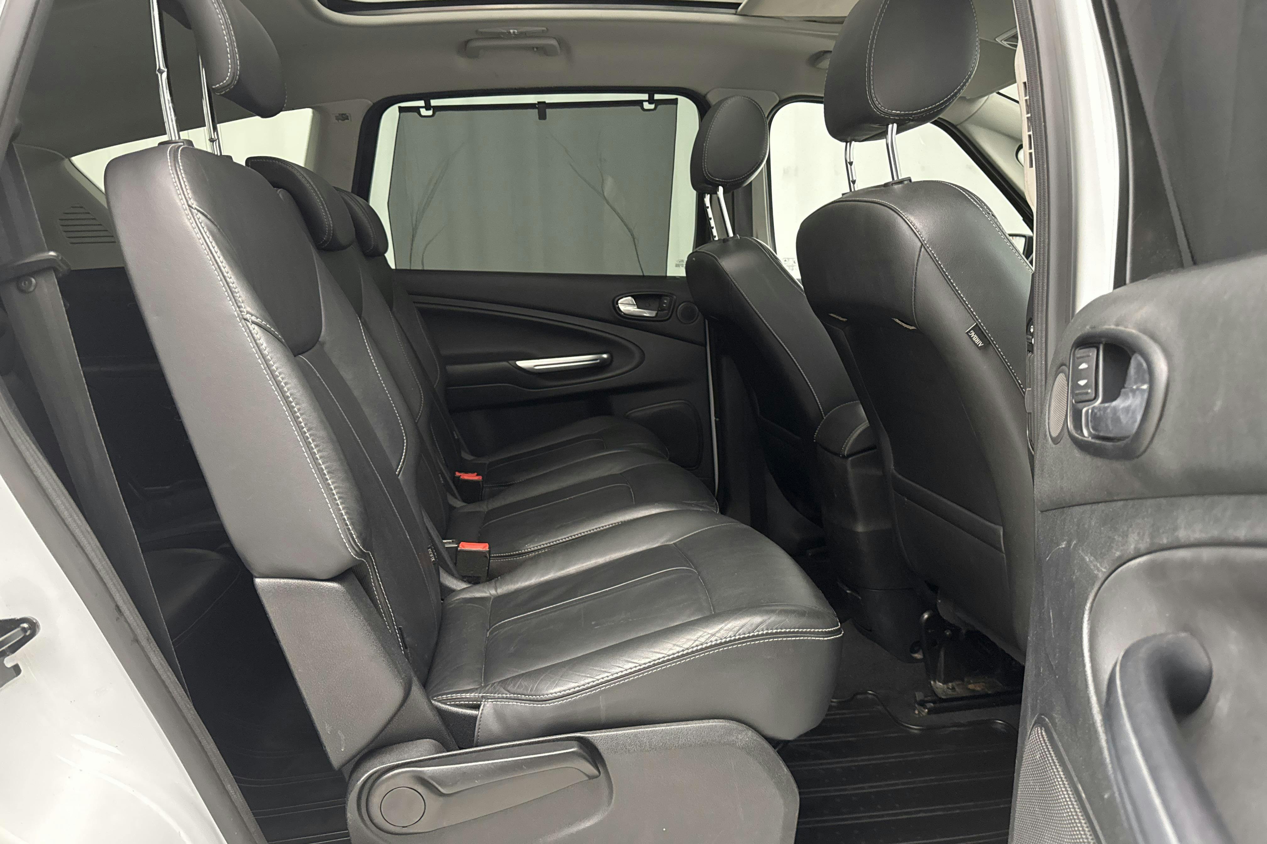 Ford S-MAX 2.2 Duratorq TDCi (200hk) - 18 723 mil - Automat - vit - 2012