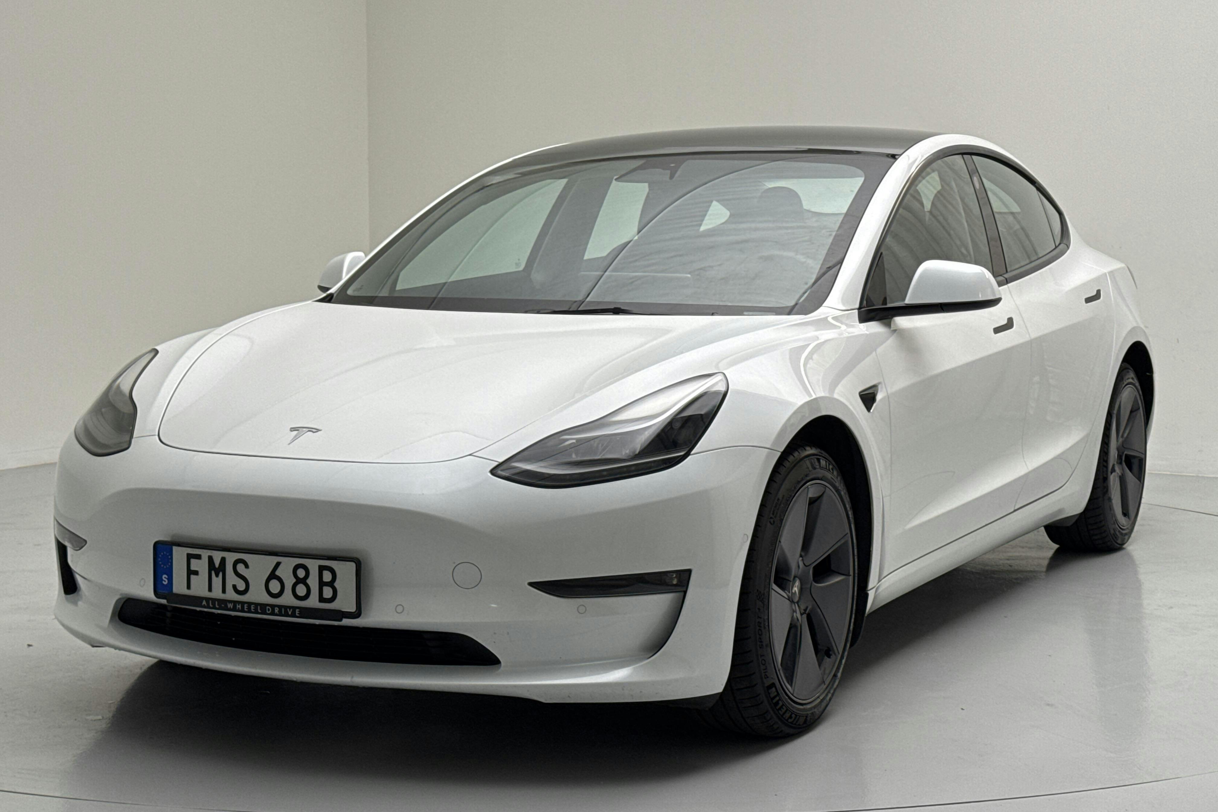 Tesla Model 3 Long Range Dual Motor AWD - 69 660 km - Automaatne - valge - 2022