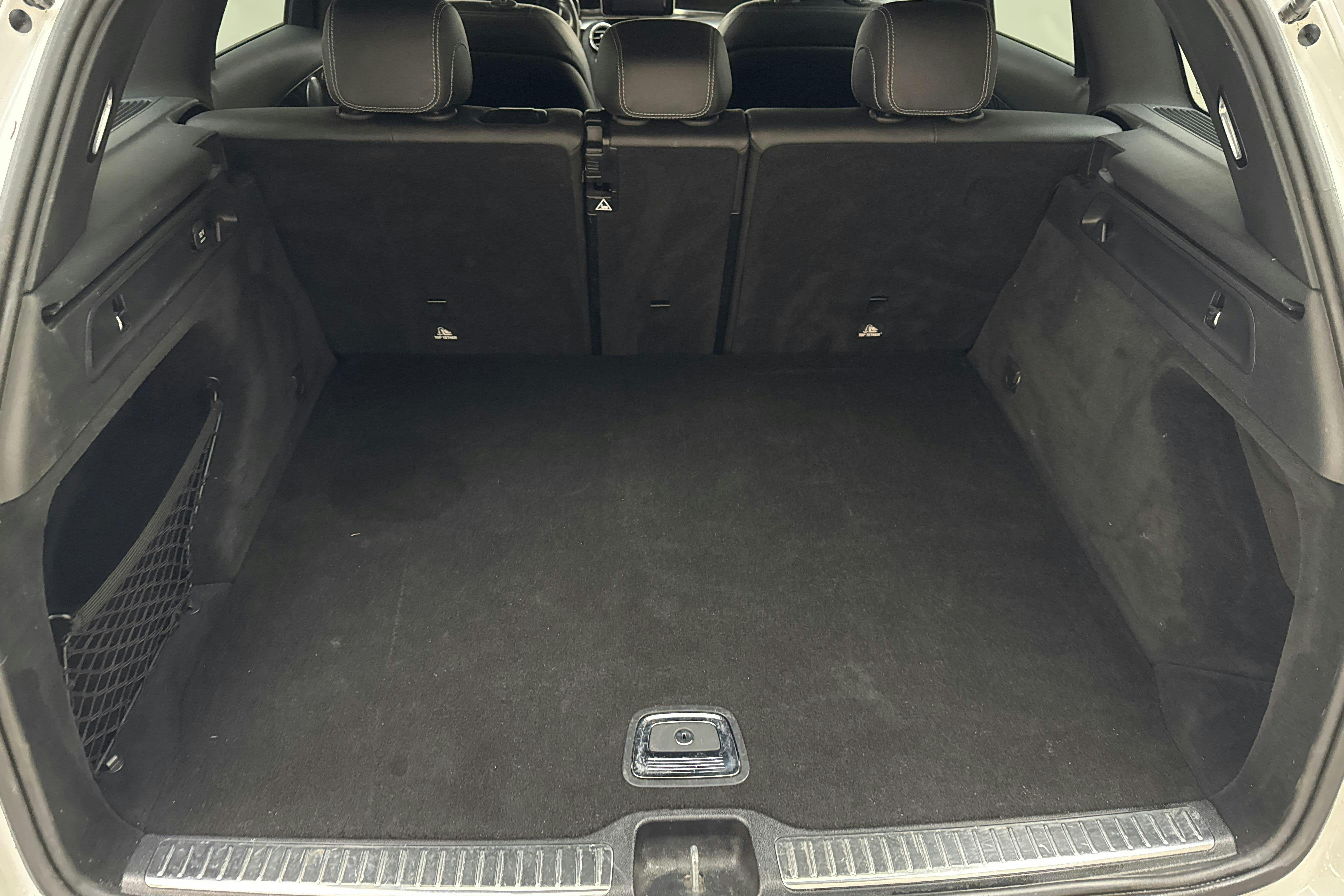 Mercedes GLC 220 d 4MATIC X253 (170hk) - 10 389 mil - Automat - vit - 2018