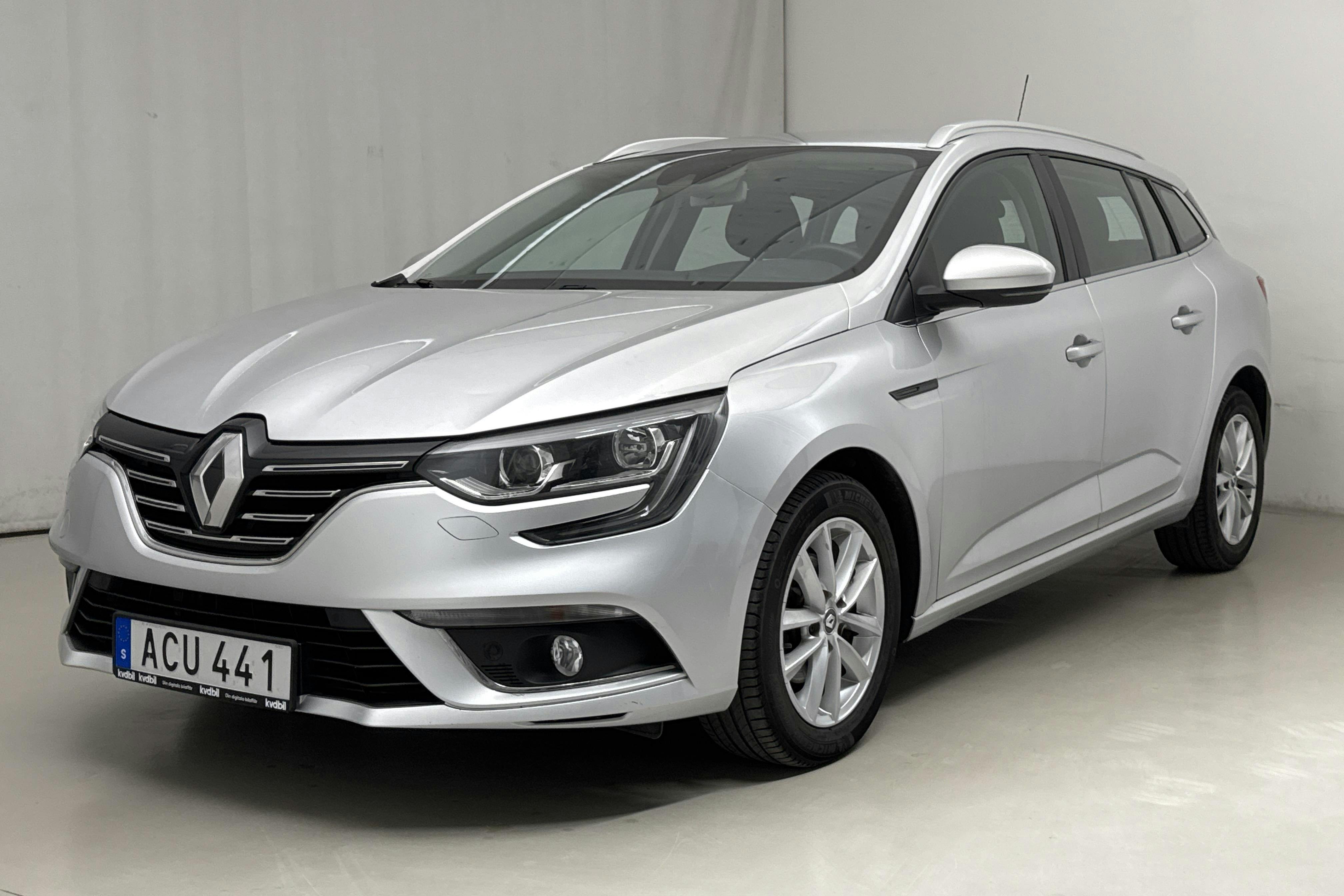 Renault Mégane 1.2 TCe Sport Tourer (130hk) - 11 376 mil - Manuell - silver - 2017