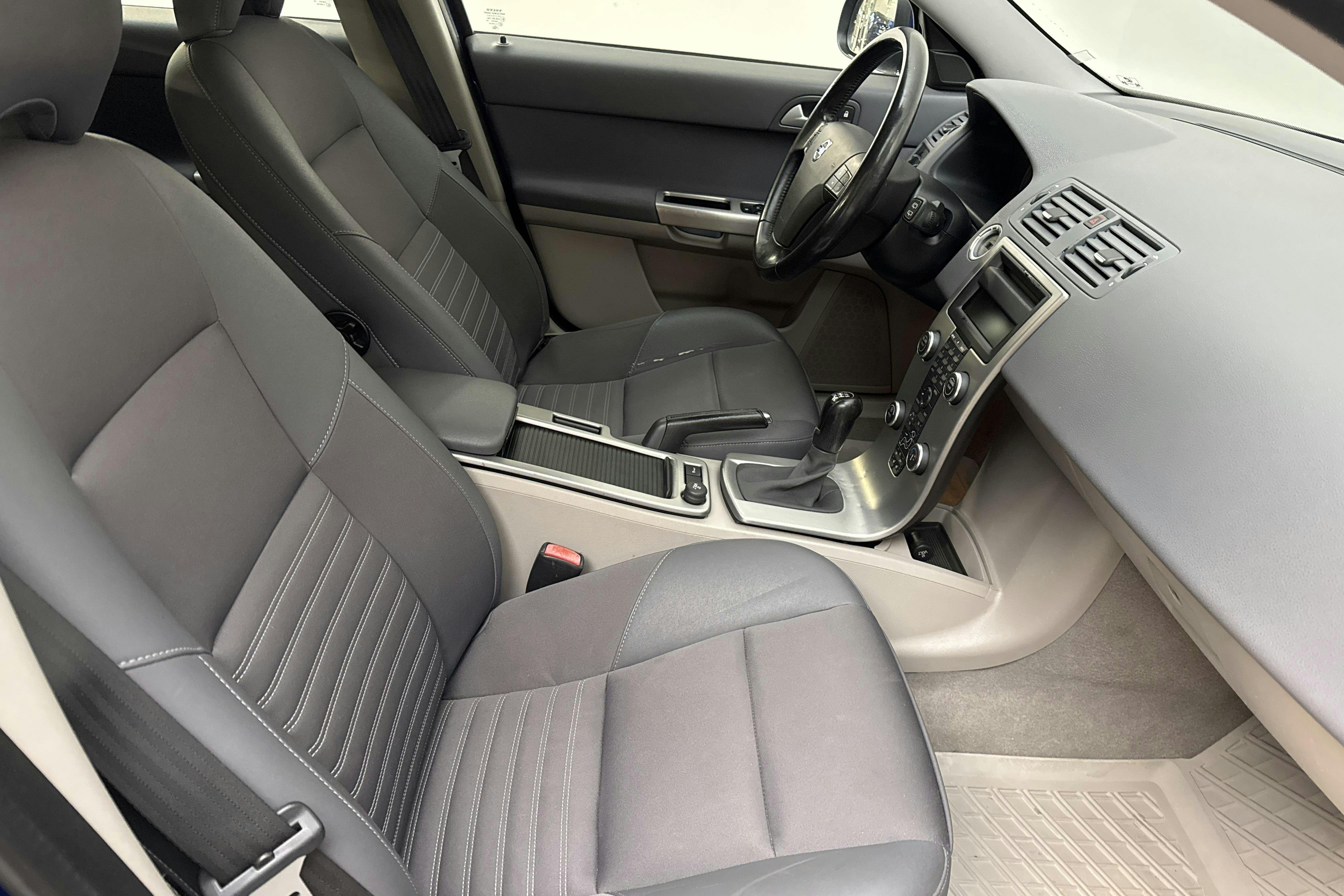 Volvo V50 1.6D DRIVe (109hk) - 19 326 mil - Manuell - blå - 2010