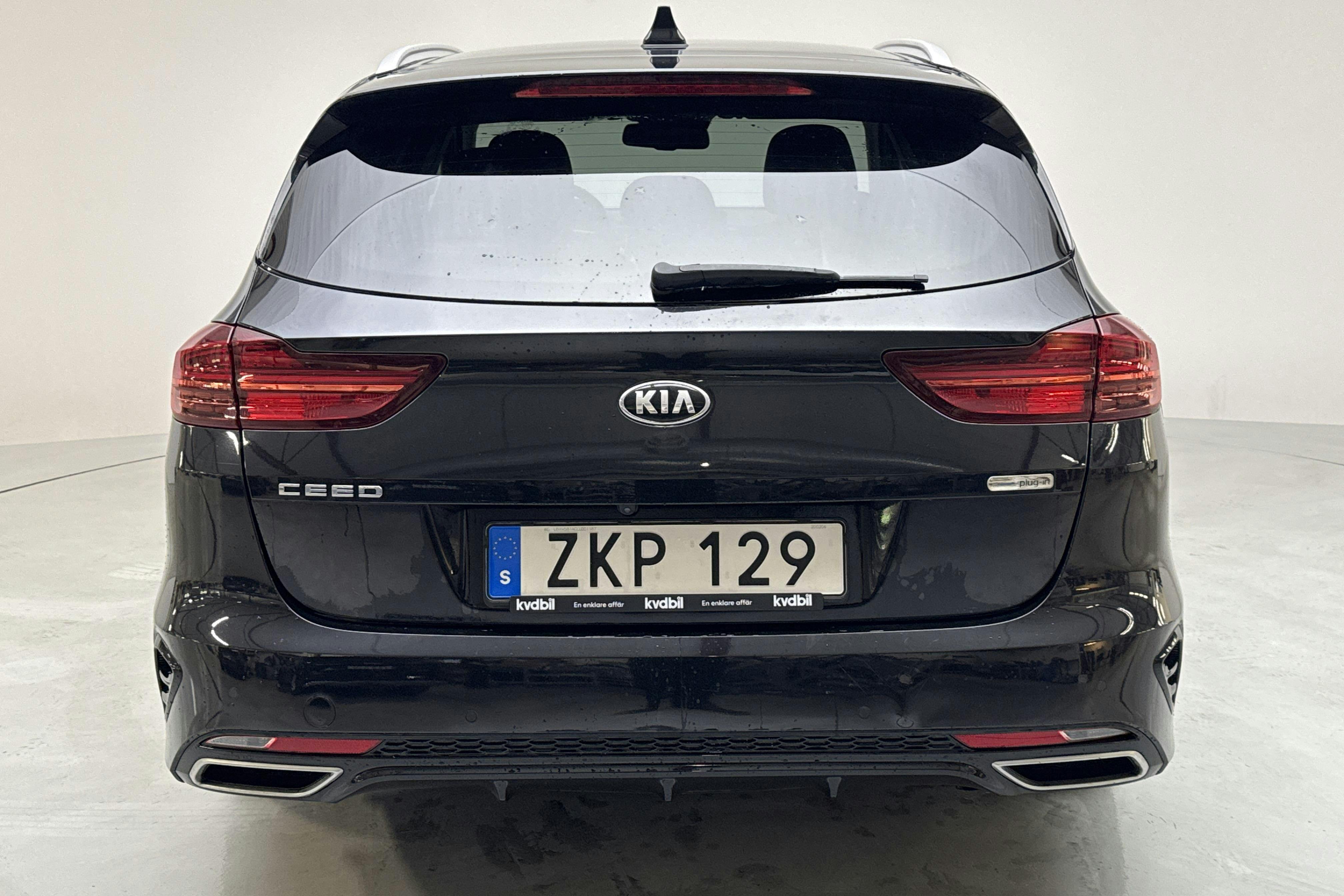 KIA Ceed 1.6 Plug-in Hybrid SW (141hk) - 7 309 mil - Automat - svart - 2020