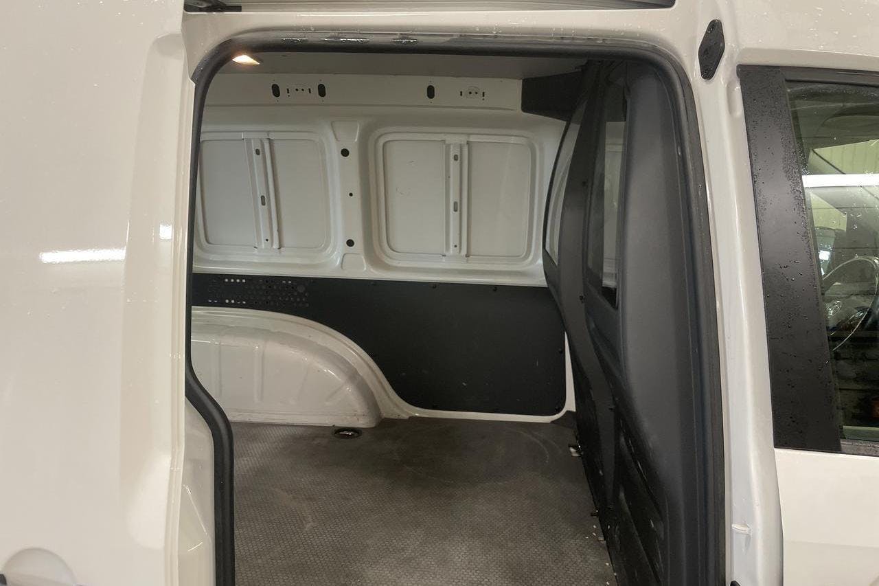 VW Caddy 2.0 TDI Skåp 4MOTION (122hk) - 12 889 mil - Manuell - vit - 2018