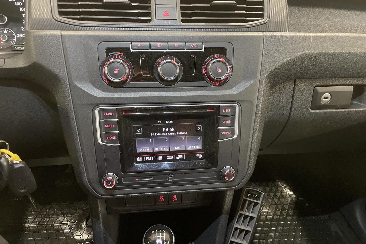 VW Caddy 2.0 TDI Skåp 4MOTION (122hk) - 12 889 mil - Manuell - vit - 2018