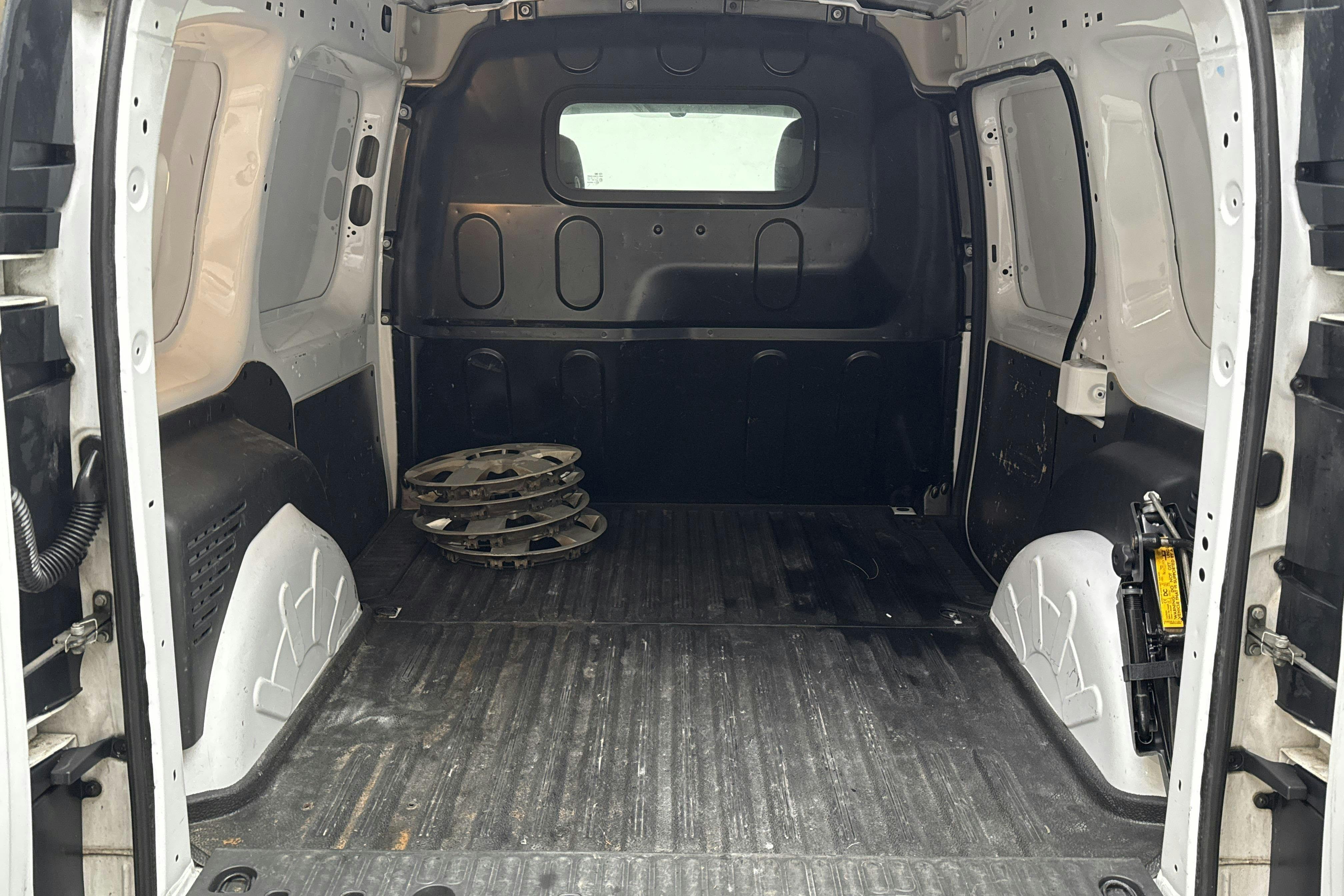 Renault Kangoo 1.5 dCi Skåp (75hk) - 9 425 mil - Manuell - vit - 2015