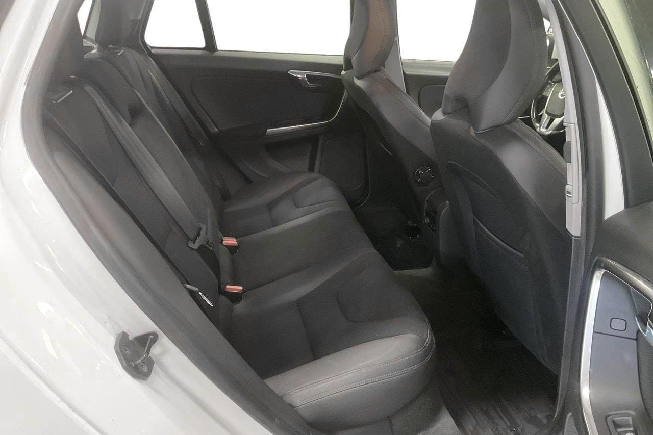 Volvo V60 D2 (115hk) - 17 658 mil - Manuell - vit - 2013