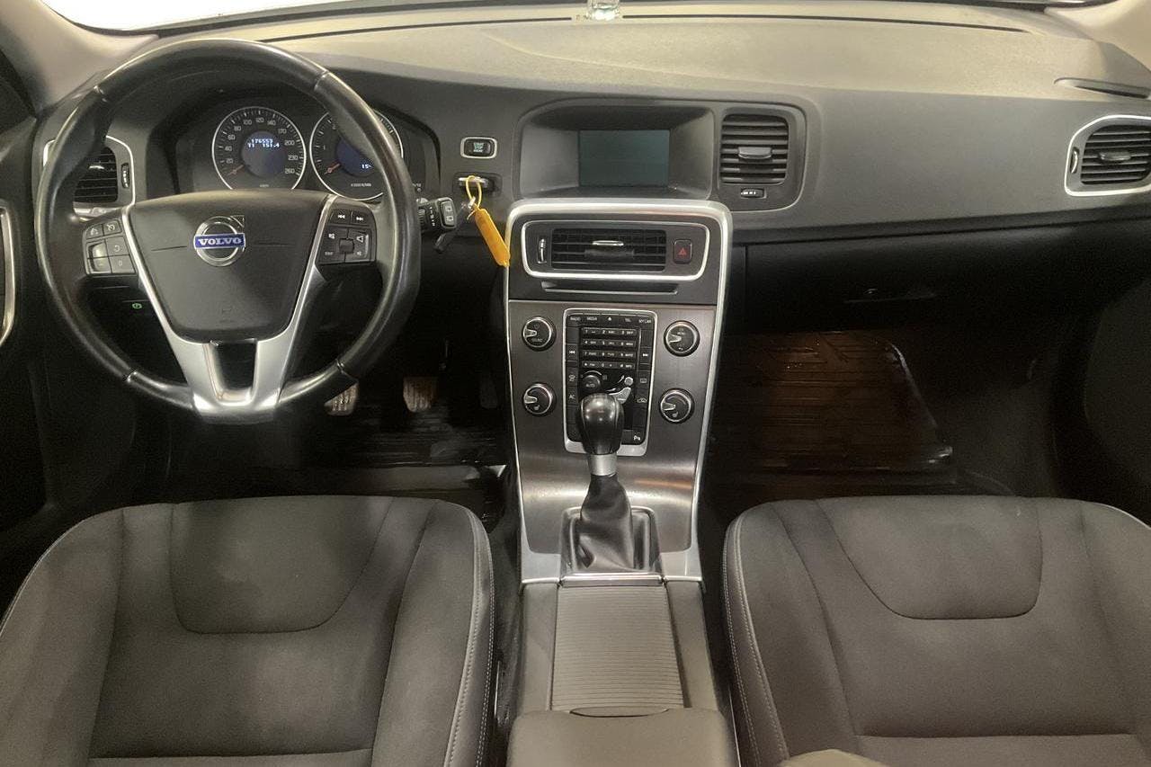 Volvo V60 D2 (115hk) - 17 658 mil - Manuell - vit - 2013