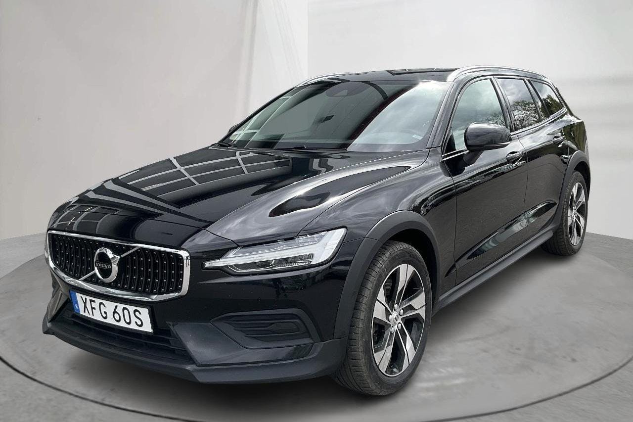 Volvo V60 B4 Cross Country AWD Mildhybrid, Diesel (197hk) - 18 007 mil - Automat - svart - 2022
