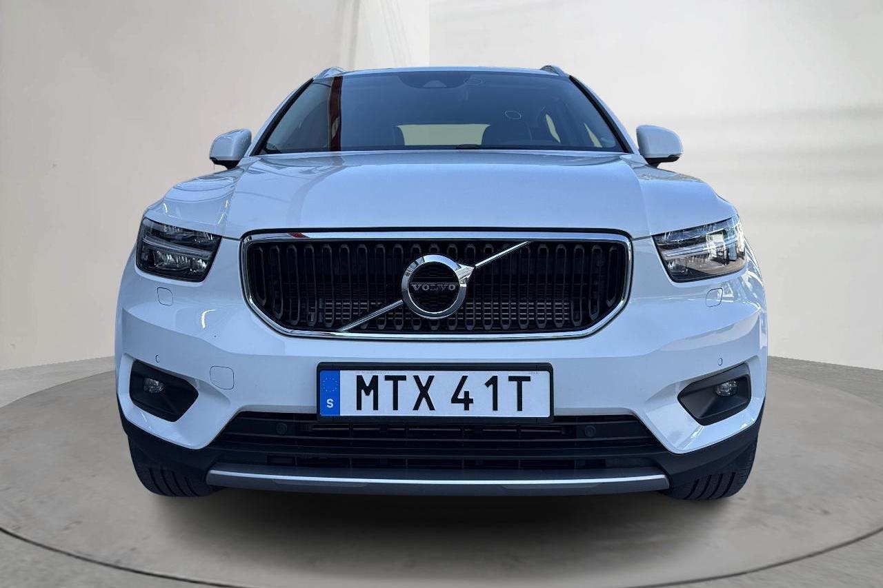 Volvo XC40 T5 2WD Twin Engine (262hk) - 8 943 mil - Automat - vit - 2020