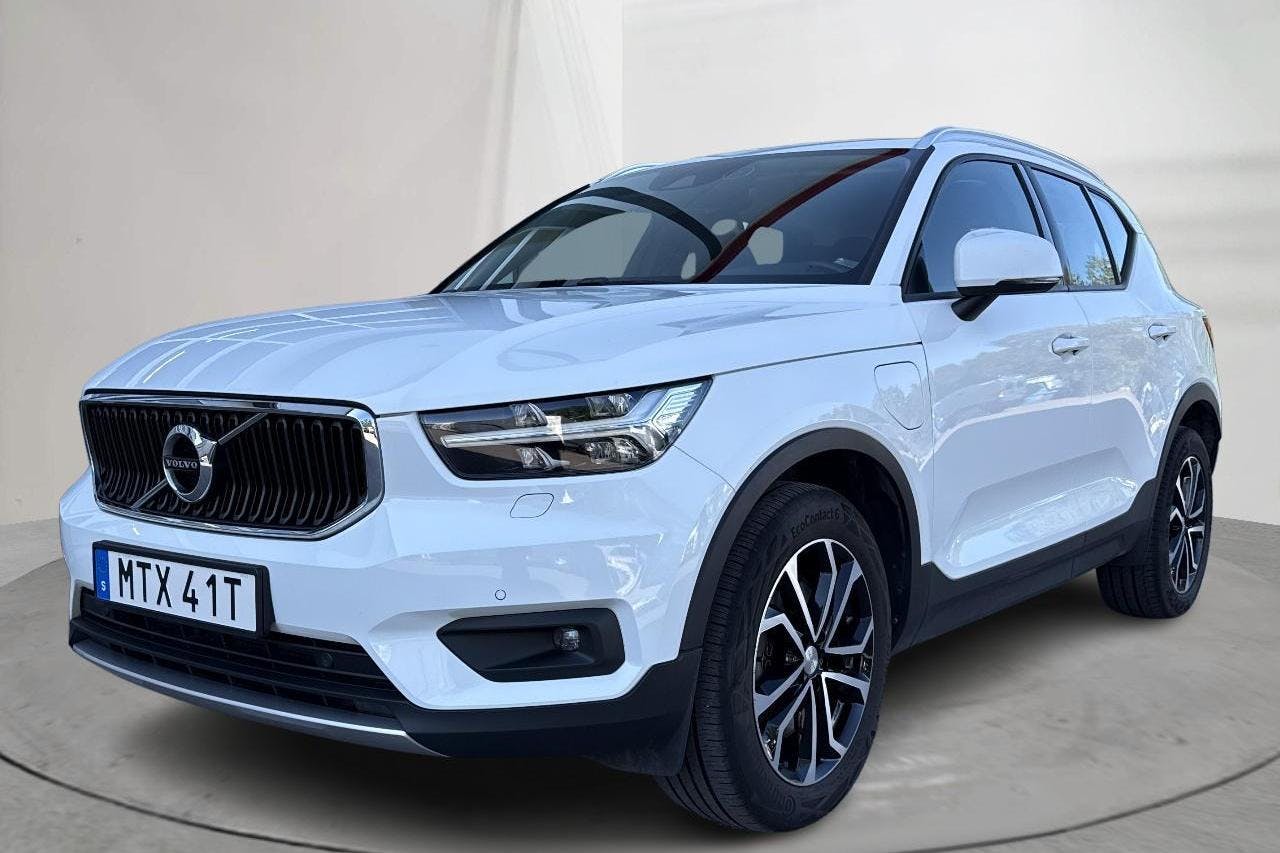 Volvo XC40 T5 2WD Twin Engine (262hk) - 8 943 mil - Automat - vit - 2020