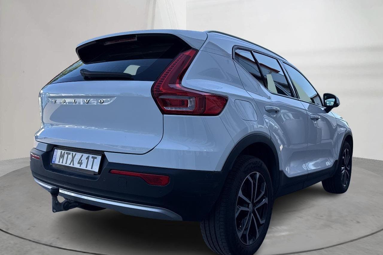 Volvo XC40 T5 2WD Twin Engine (262hk) - 8 943 mil - Automat - vit - 2020