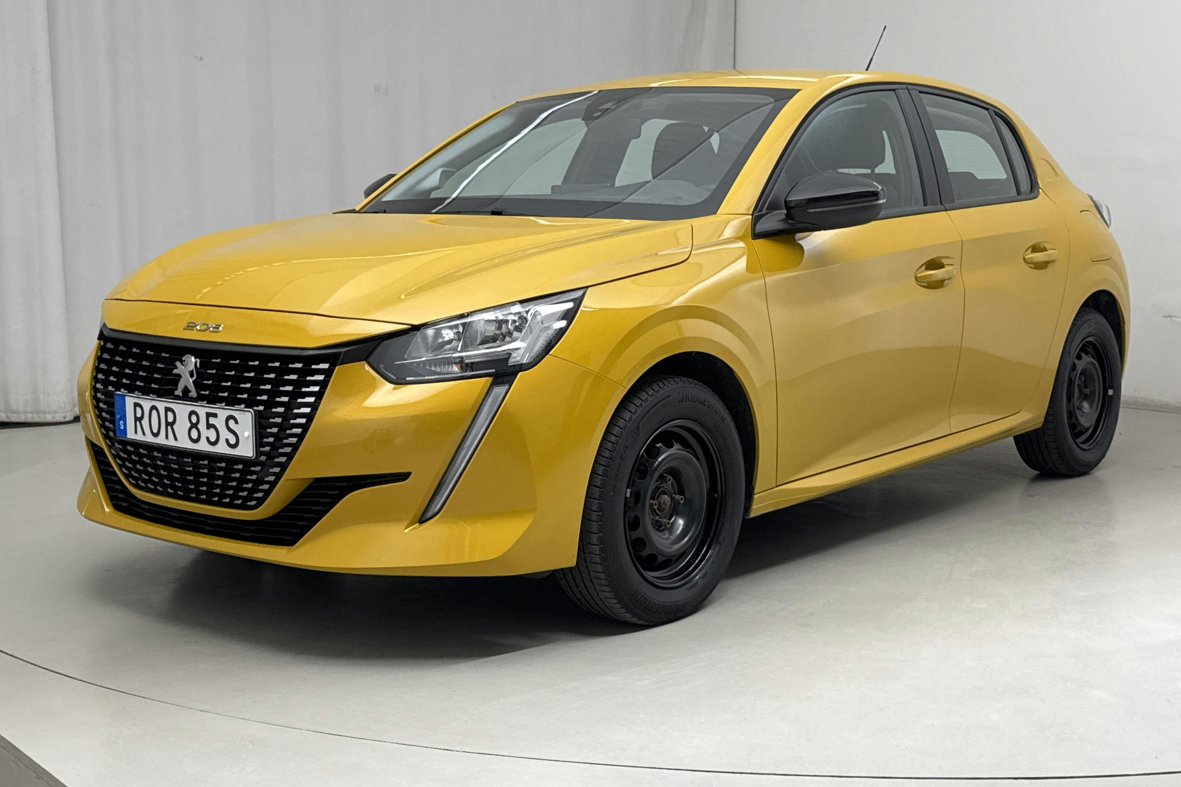 Peugeot 208 1.2 PureTech 5dr (75hk) - 39 490 km - Manualna - żółty - 2022
