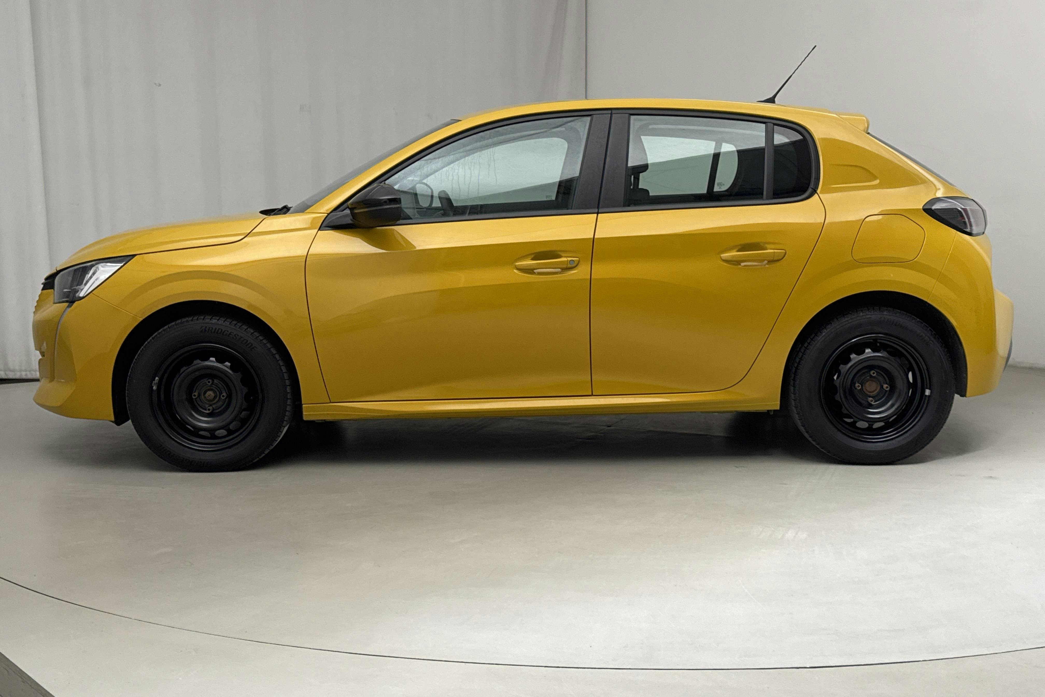 Peugeot 208 1.2 PureTech 5dr (75hk) - 39 490 km - Manual - yellow - 2022