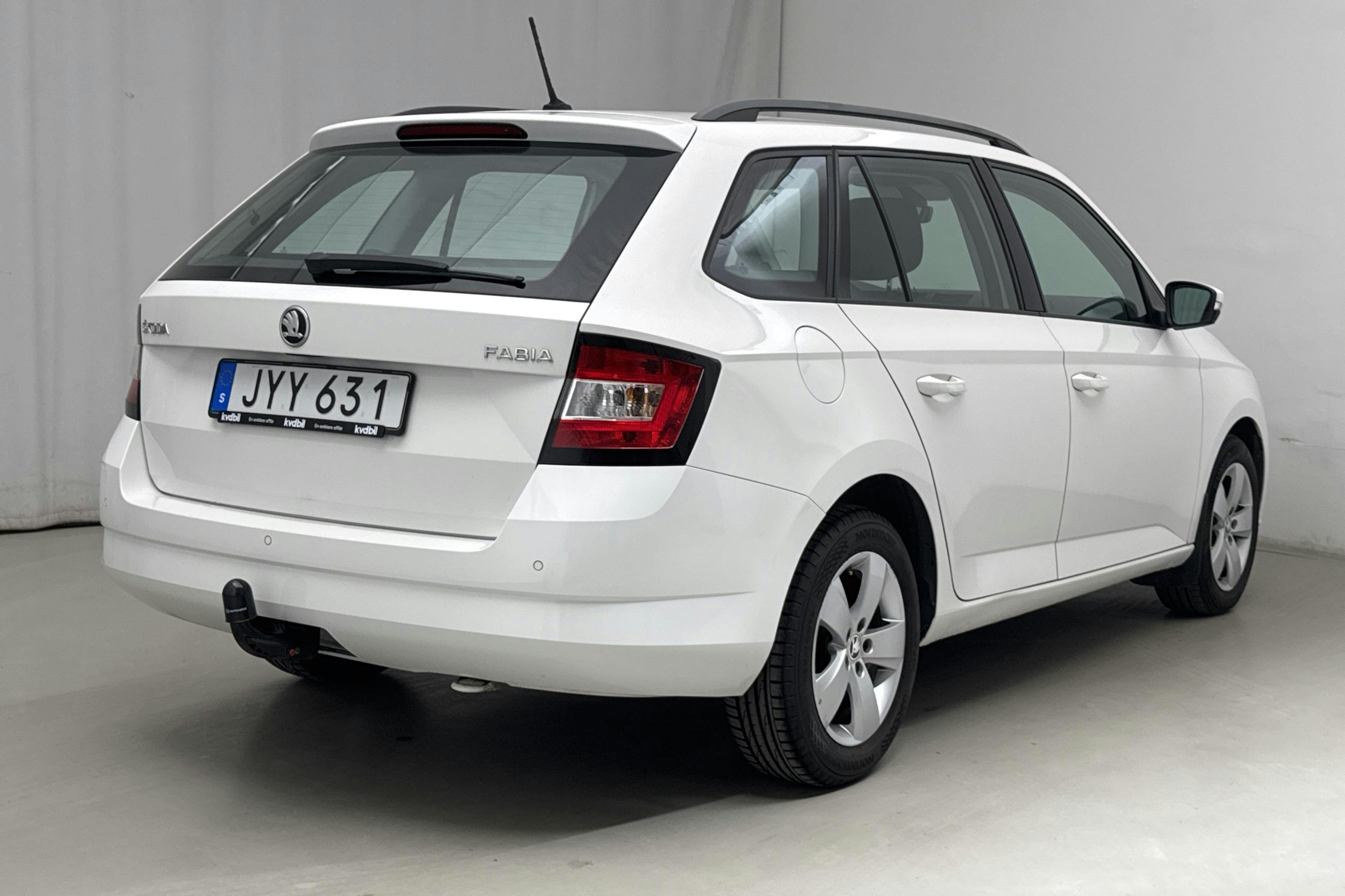 Skoda Fabia 1.2 TSI Kombi (110hk) - 14 779 mil - Manuell - vit - 2016
