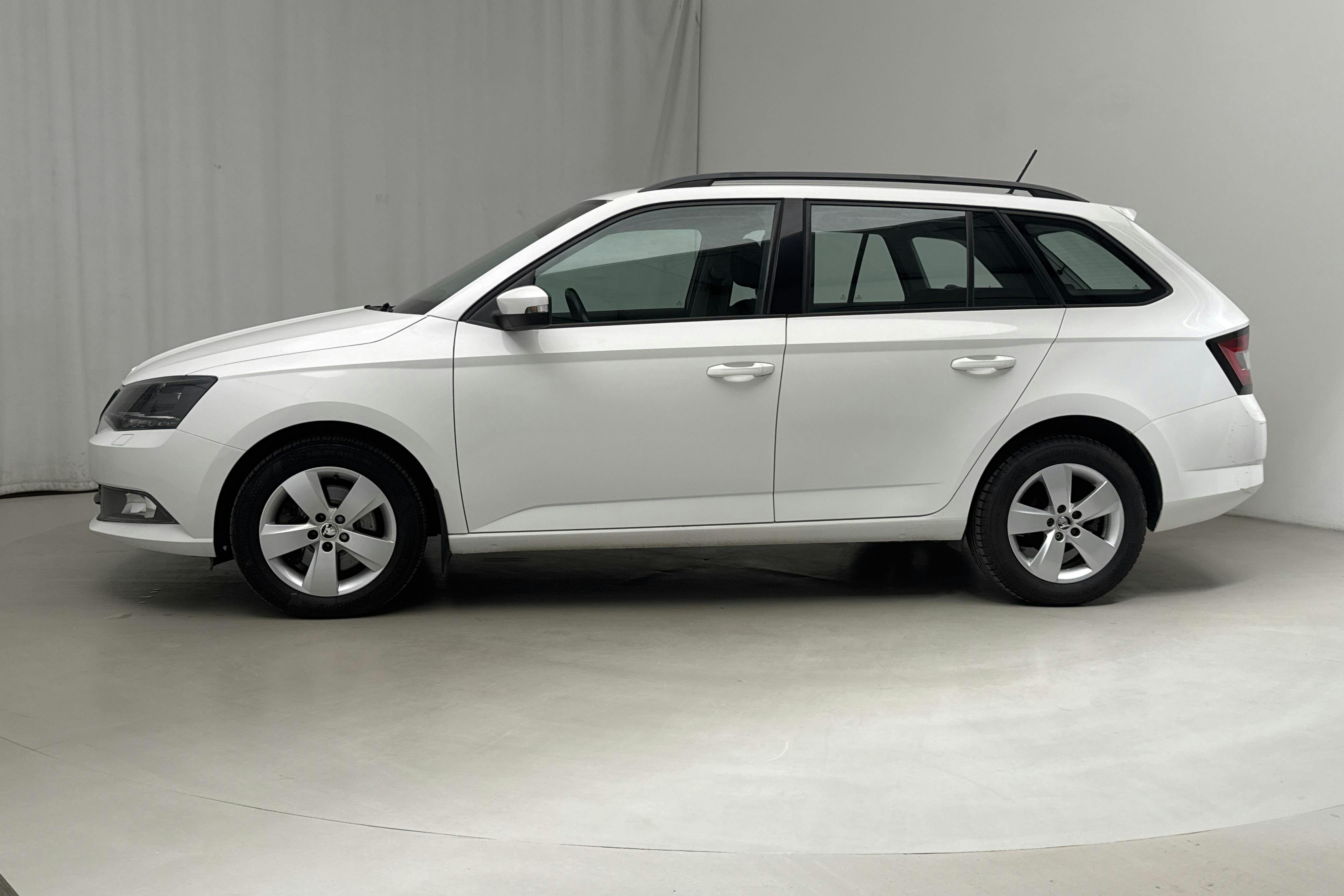 Skoda Fabia 1.2 TSI Kombi (110hk) - 14 779 mil - Manuell - vit - 2016