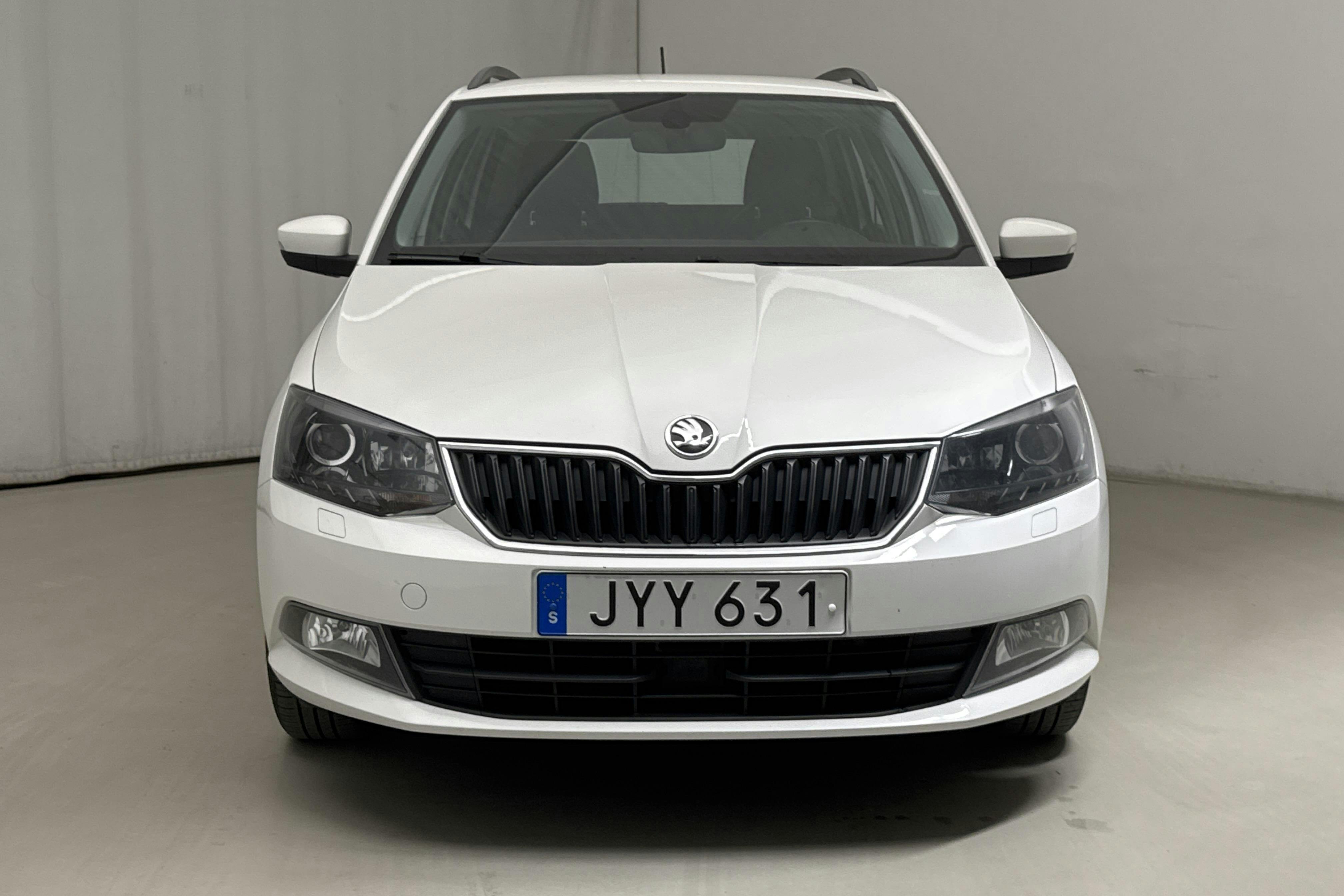 Skoda Fabia 1.2 TSI Kombi (110hk) - 14 779 mil - Manuell - vit - 2016