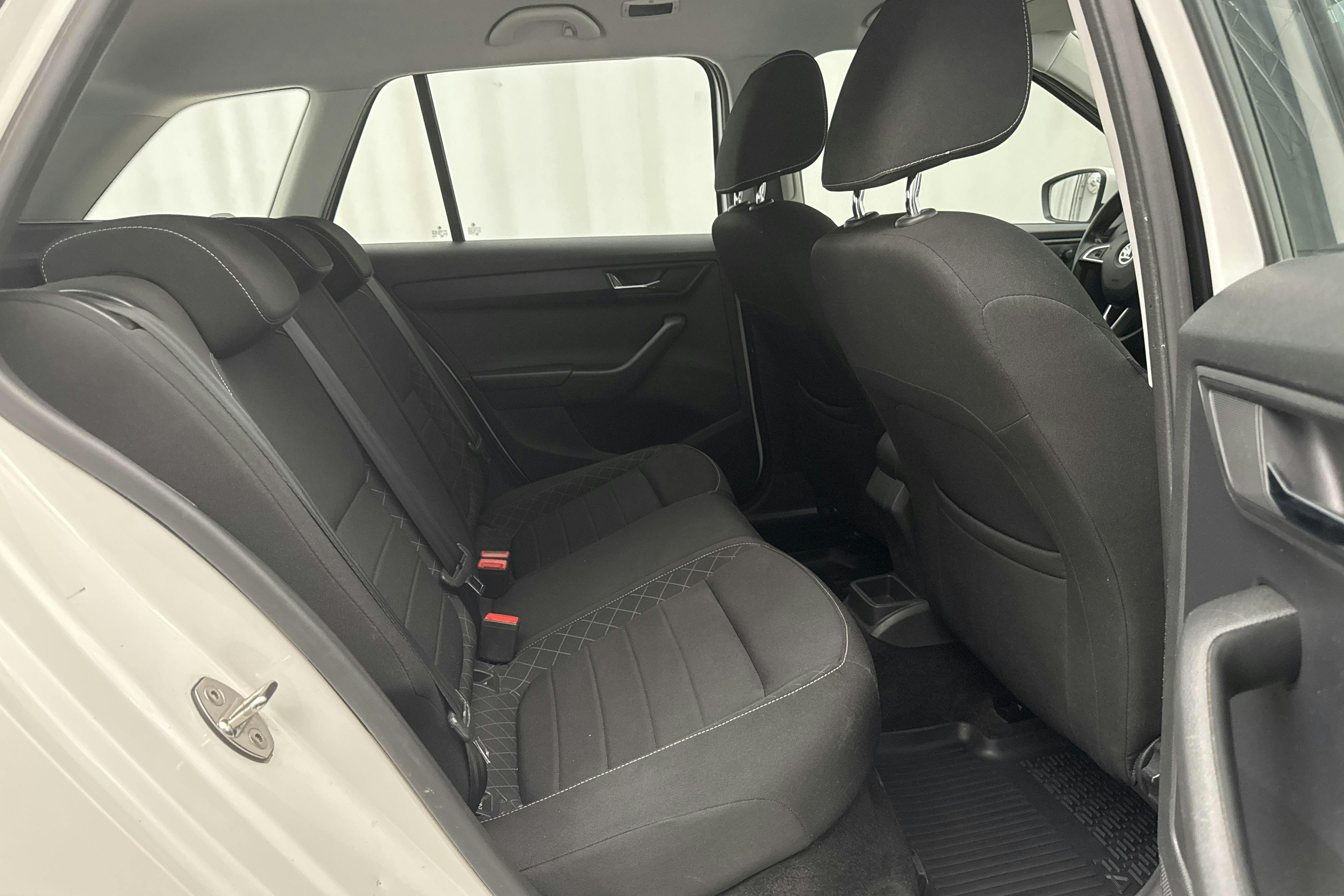 Skoda Fabia 1.2 TSI Kombi (110hk) - 14 779 mil - Manuell - vit - 2016