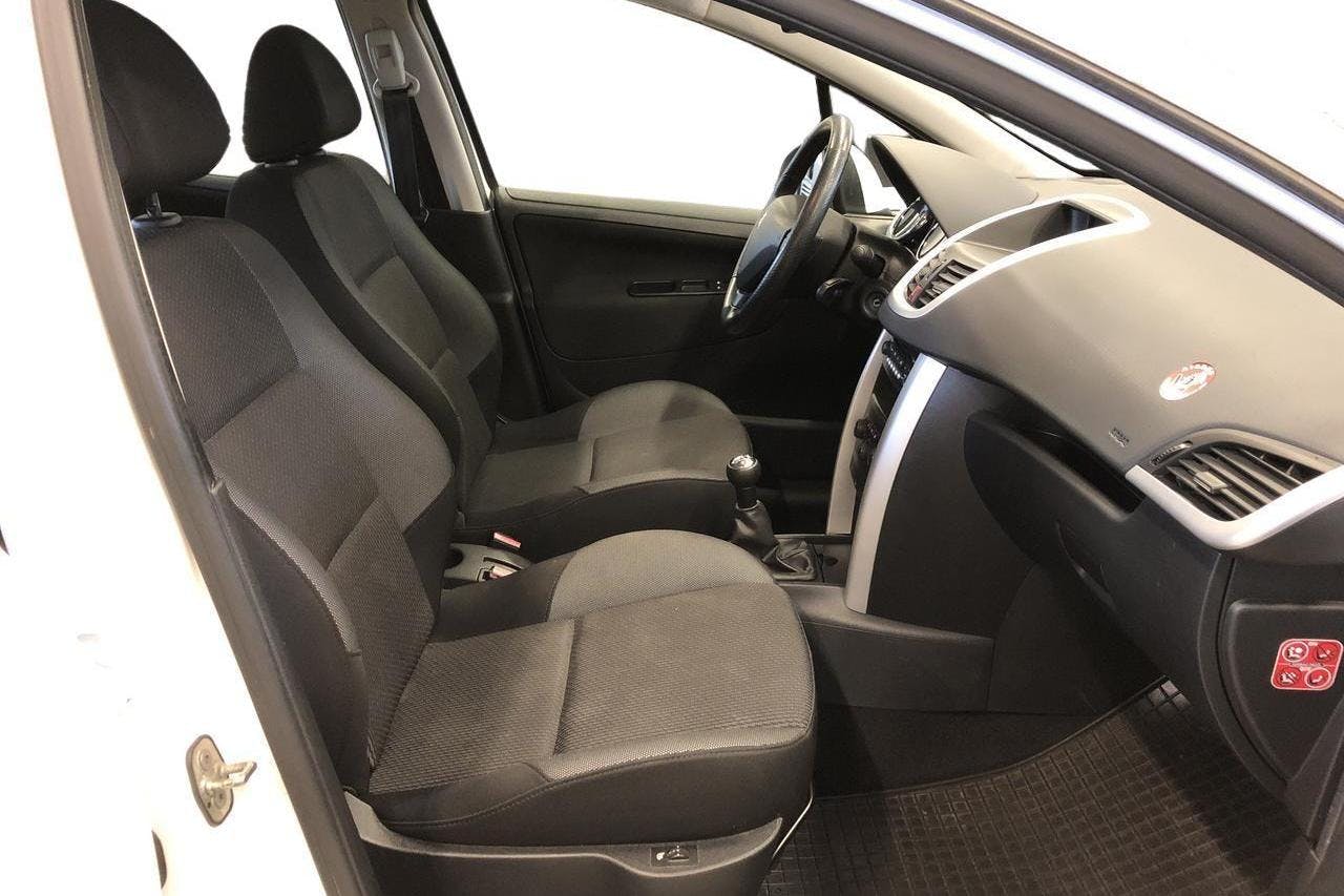 Peugeot 207 1.4 HDi 5dr (68hk) - 11 846 mil - Manuell - vit - 2011
