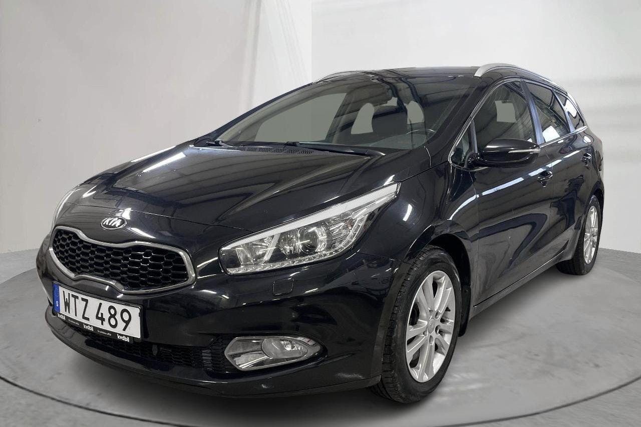 KIA Cee'd 1.6 CRDi SW (128hk) - 13 140 mil - Automat - svart - 2014