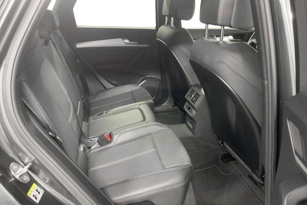 Audi Q5 55 TFSI e quattro (367hk) - 7 613 mil - Automat - grå - 2023