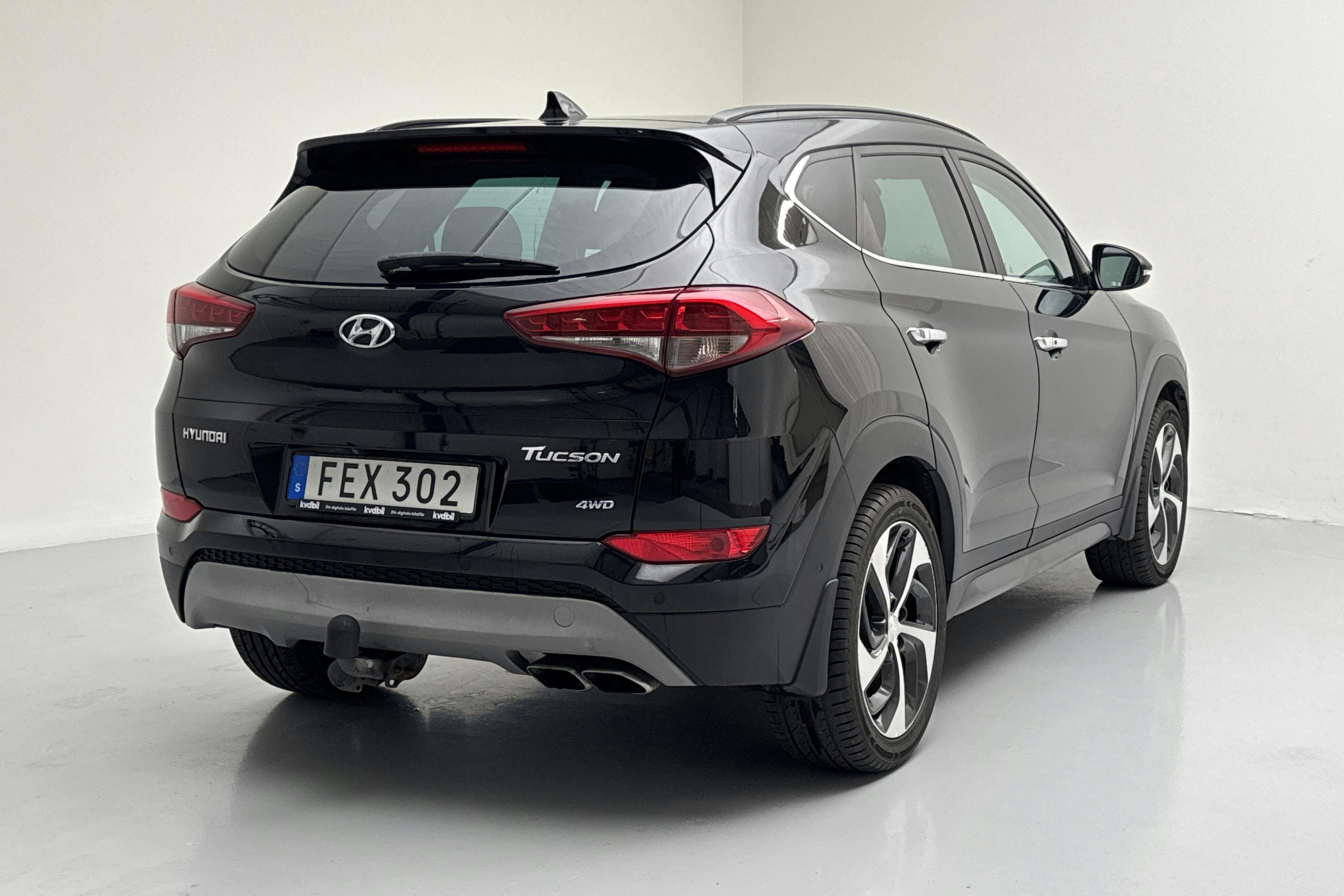 Hyundai Tucson 2.0 D 4WD (184hk) - 10 611 mil - Automat - svart - 2017