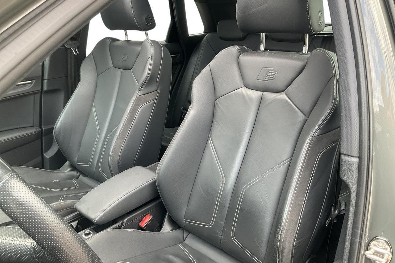 Audi Q3 35 TDI quattro (150hk) - 8 450 mil - Manuell - grå - 2019