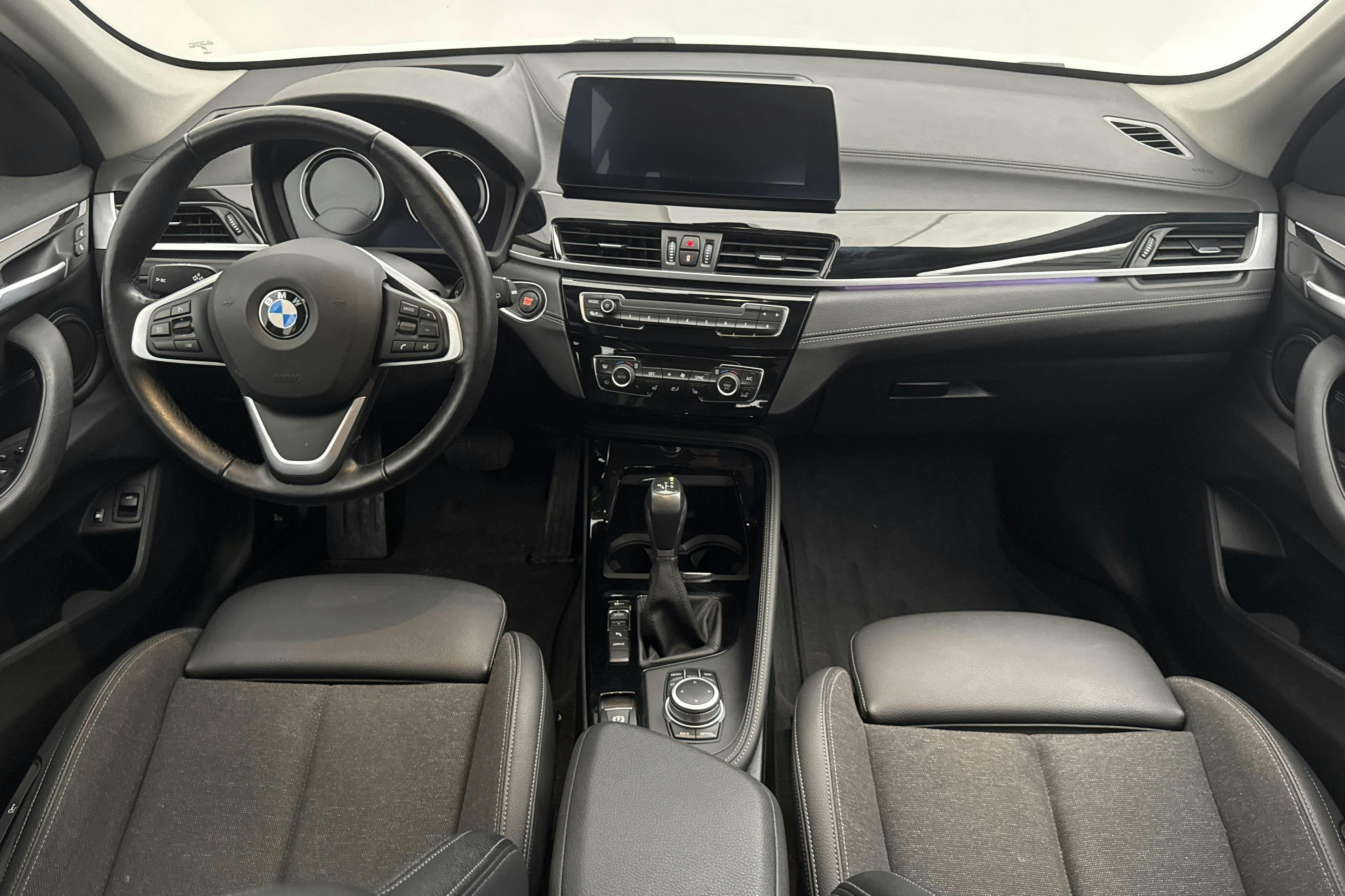 BMW X1 xDrive25e 9,7 kWh LCI, F48 (220hk) - 7 764 mil - Automat - vit - 2021