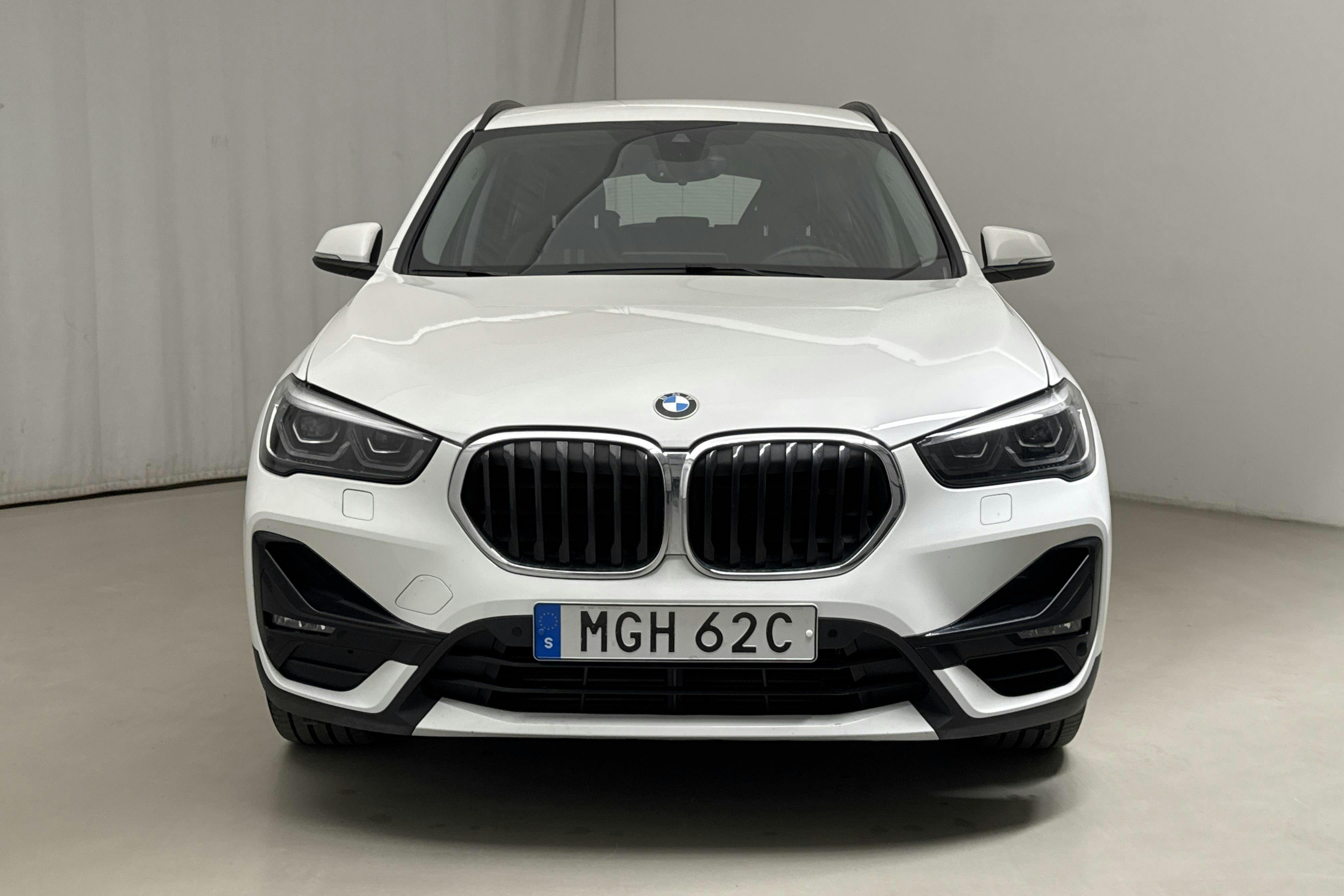 BMW X1 xDrive25e 9,7 kWh LCI, F48 (220hk) - 7 764 mil - Automat - vit - 2021