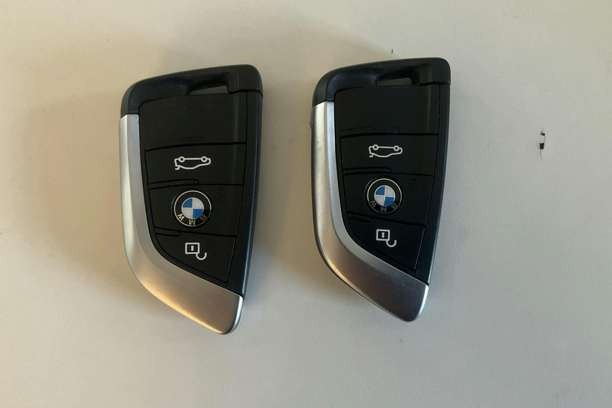 BMW X1 xDrive25e 9,7 kWh LCI, F48 (220hk) - 7 764 mil - Automat - vit - 2021