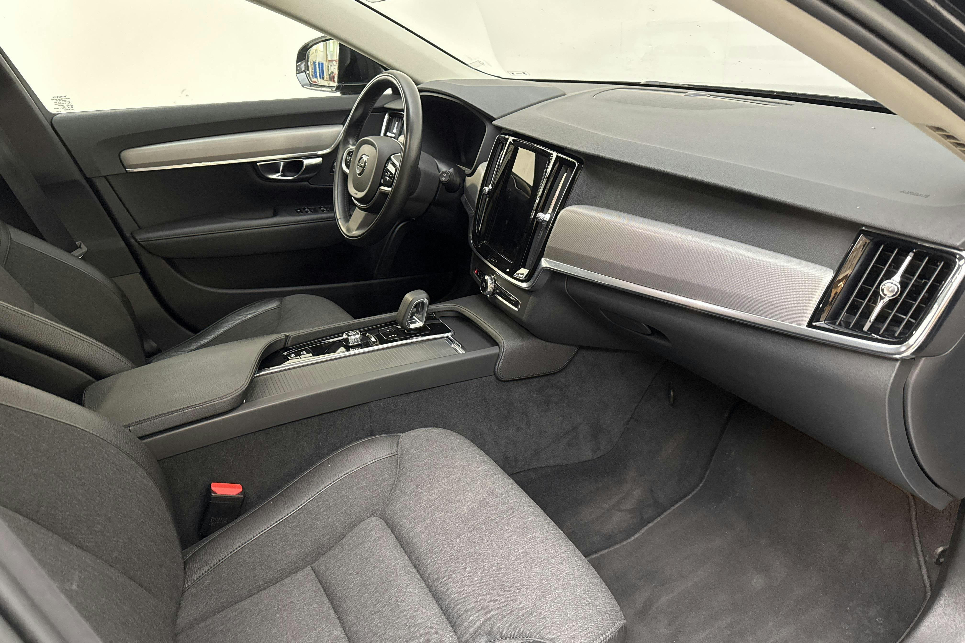 Volvo V90 B4 AWD Mildhybrid, Diesel (190hk) - 11 430 mil - Automat - svart - 2022