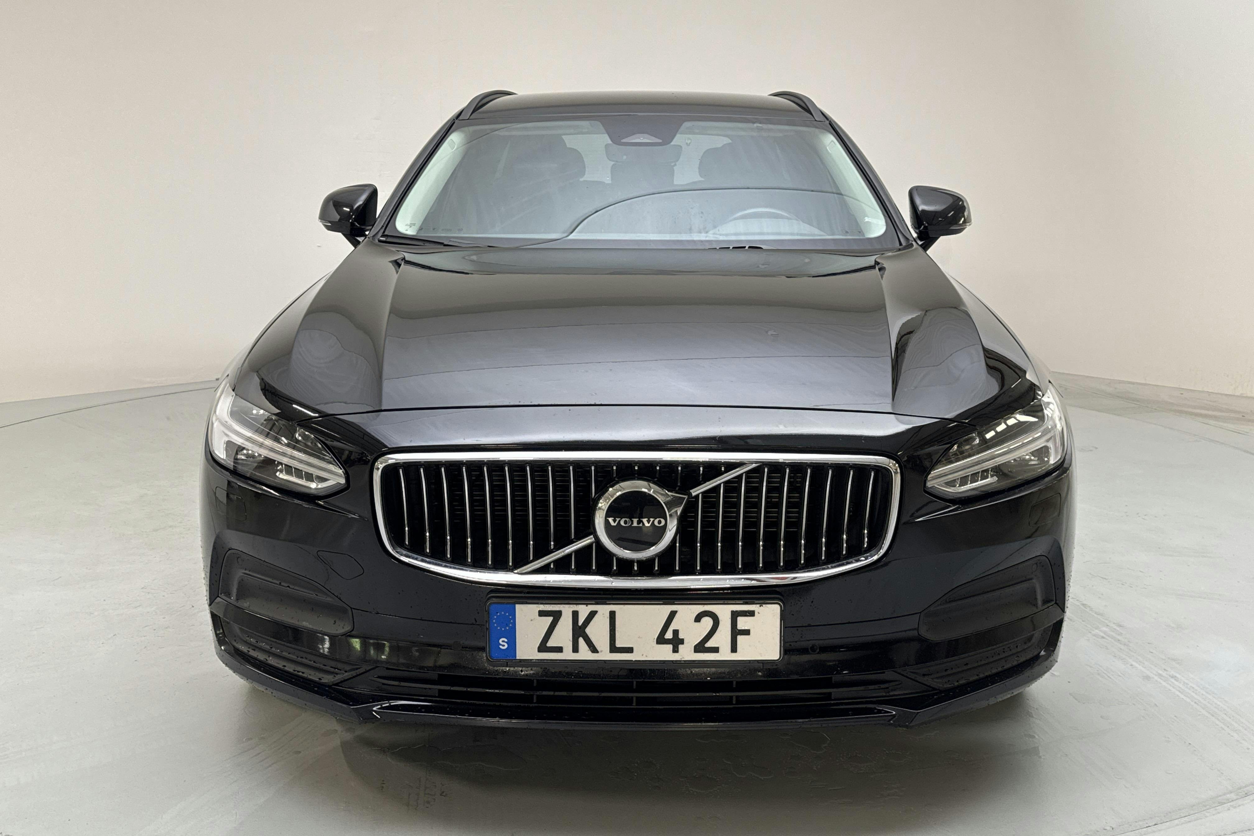 Volvo V90 B4 AWD Mildhybrid, Diesel (190hk) - 11 430 mil - Automat - svart - 2022